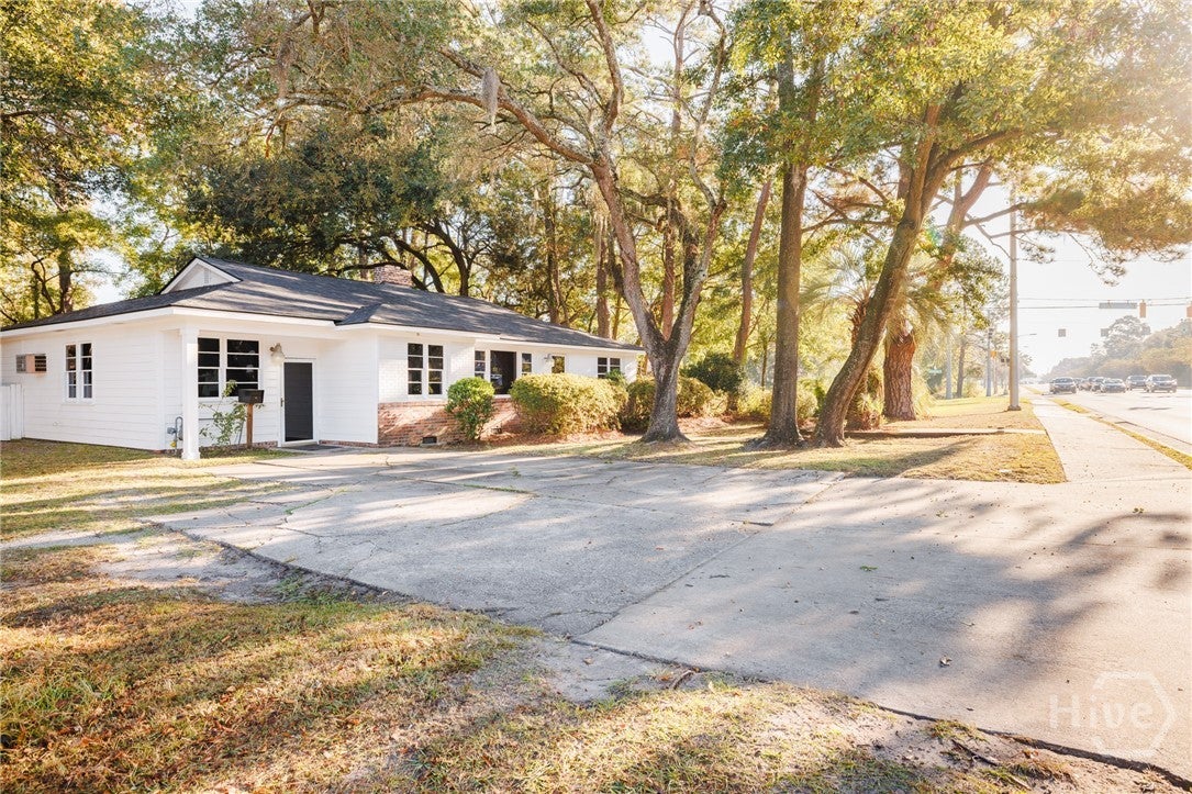 E. Derenne O-I Home/Office Opportunity & Optional Corner Lot