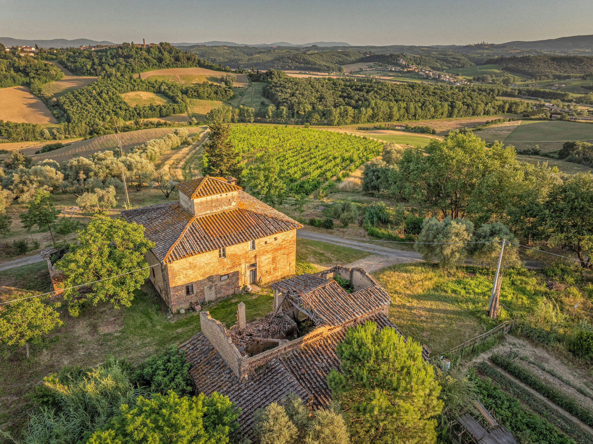Spectacular Country Estate with Breathtaking Views over the Chianti Hills and San Gimignano