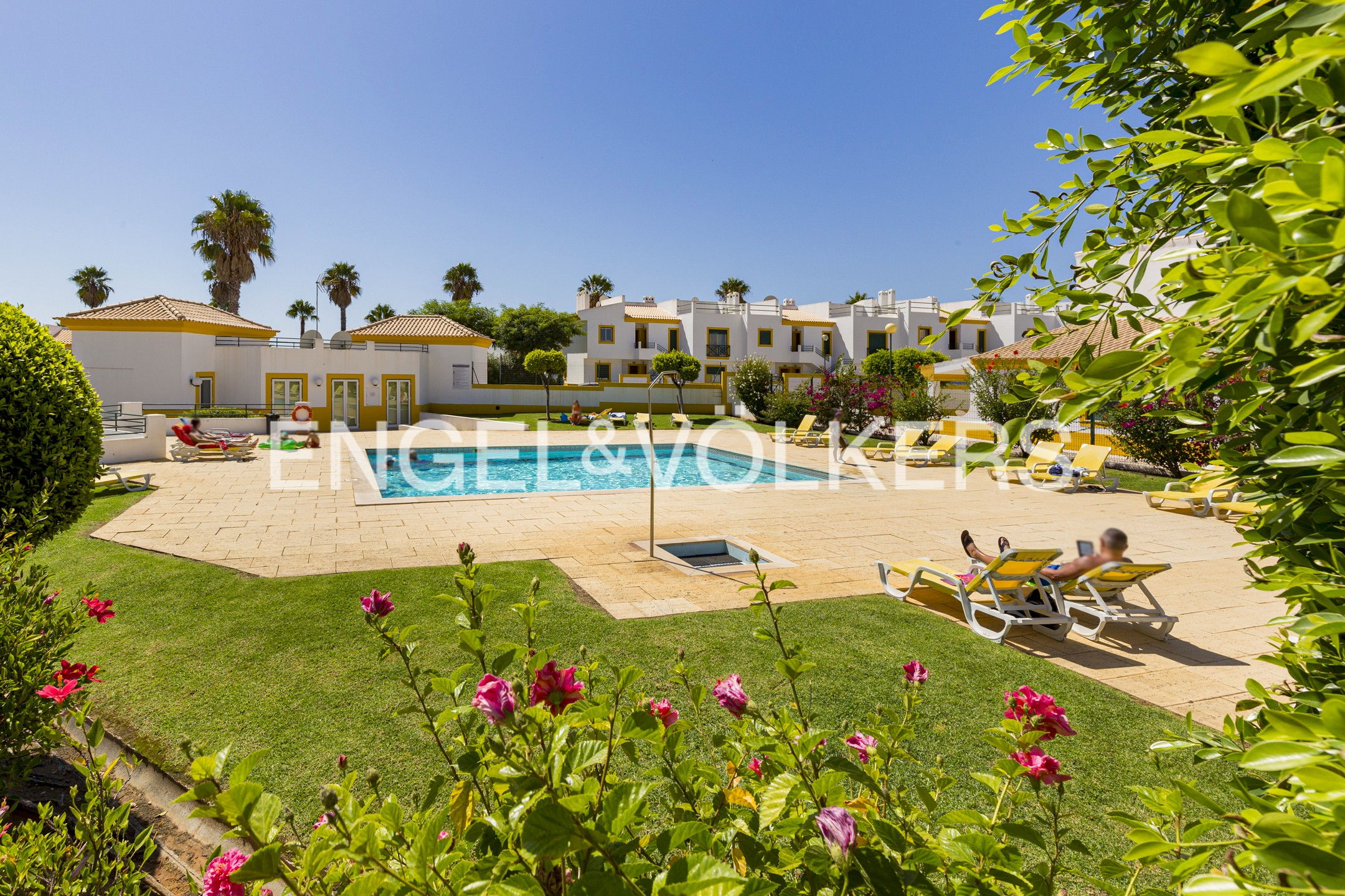 2 Bedroom Apartment in Central Location in Albufeira