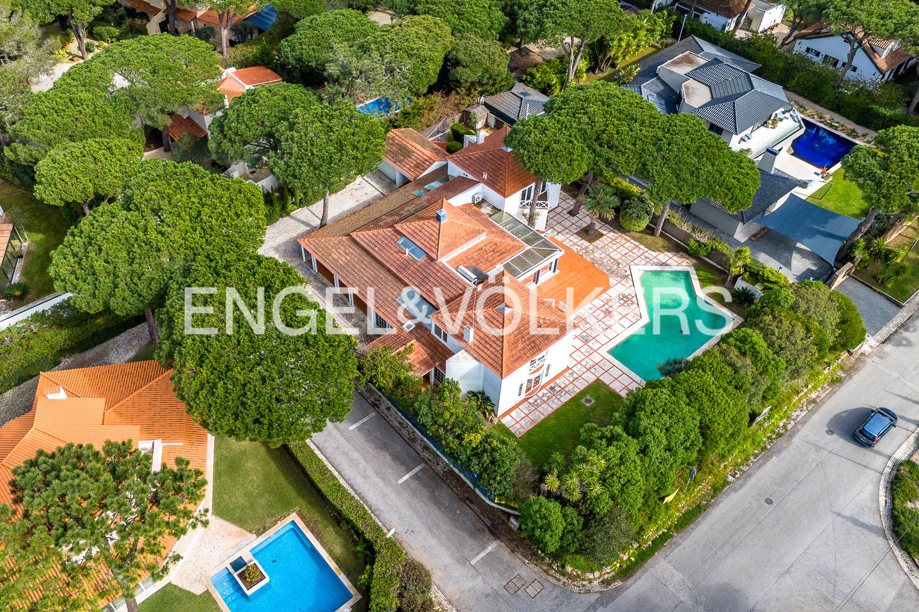 8 Bedroom Villa to Remodel - Quinta da Marinha (South) - Cascais