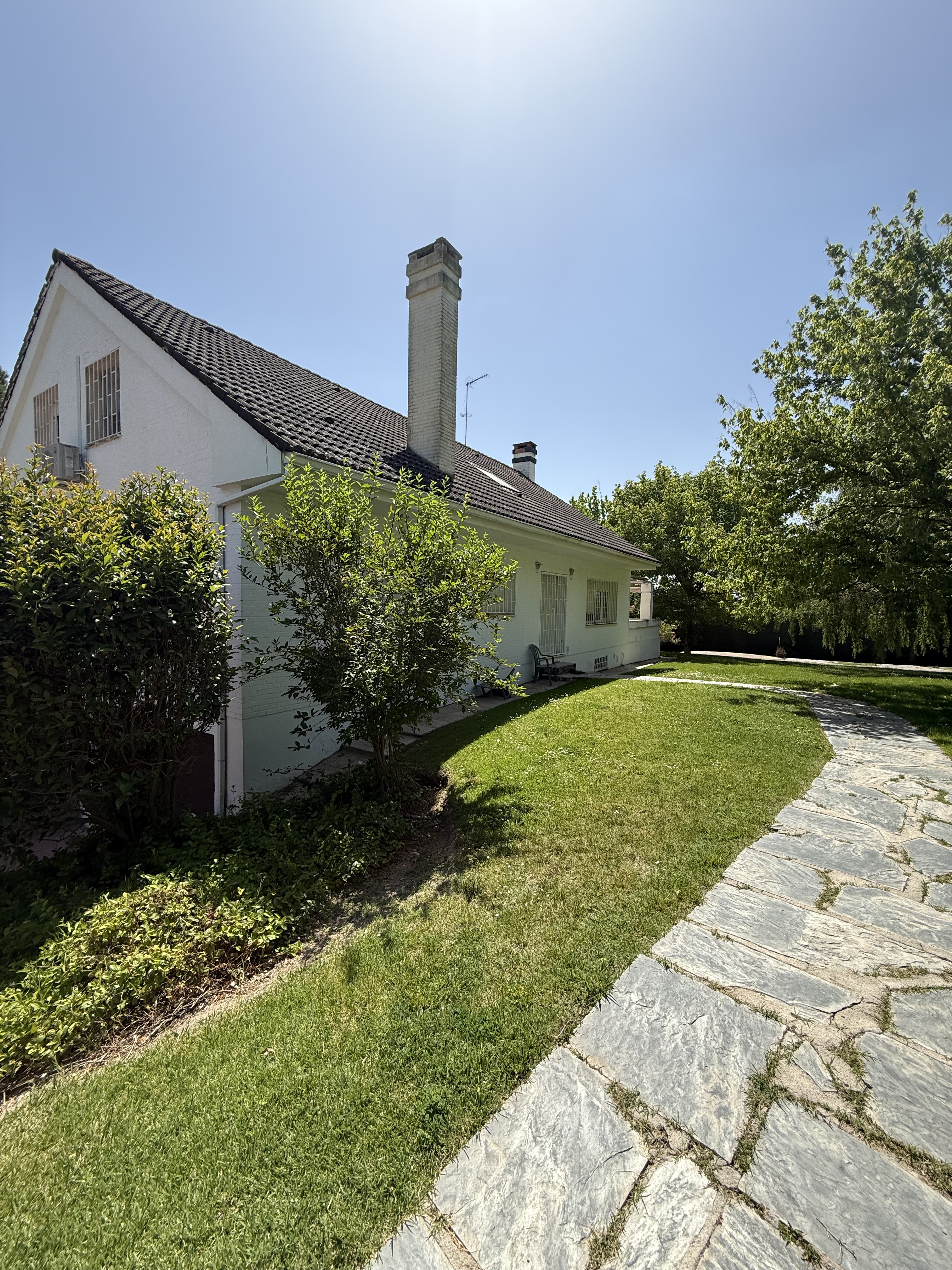 Exceptional Independent House in Villaviciosa de Odon