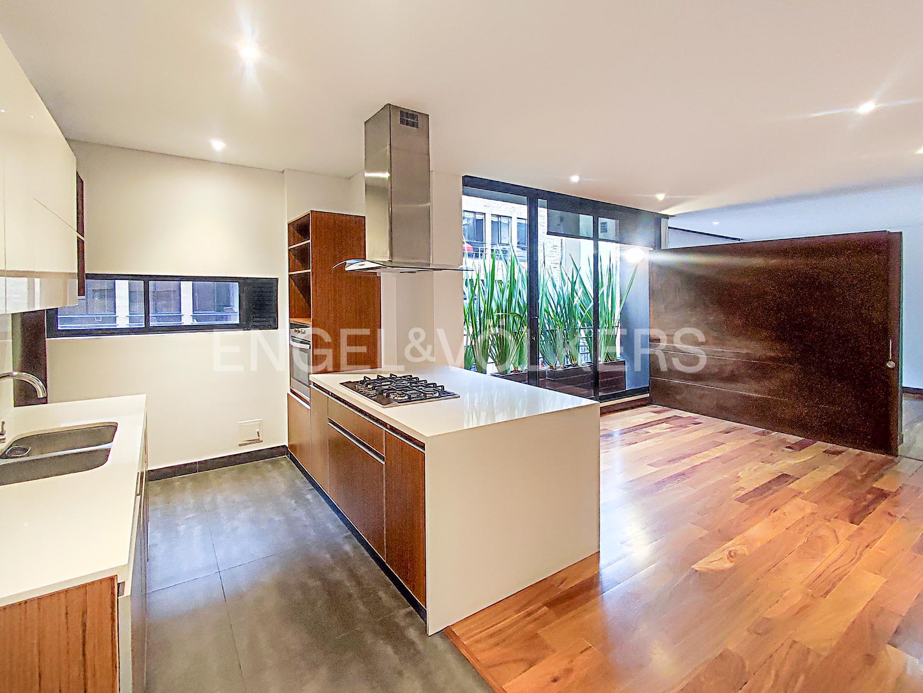 Moderno apartamento con balcón en Chapinero Alto