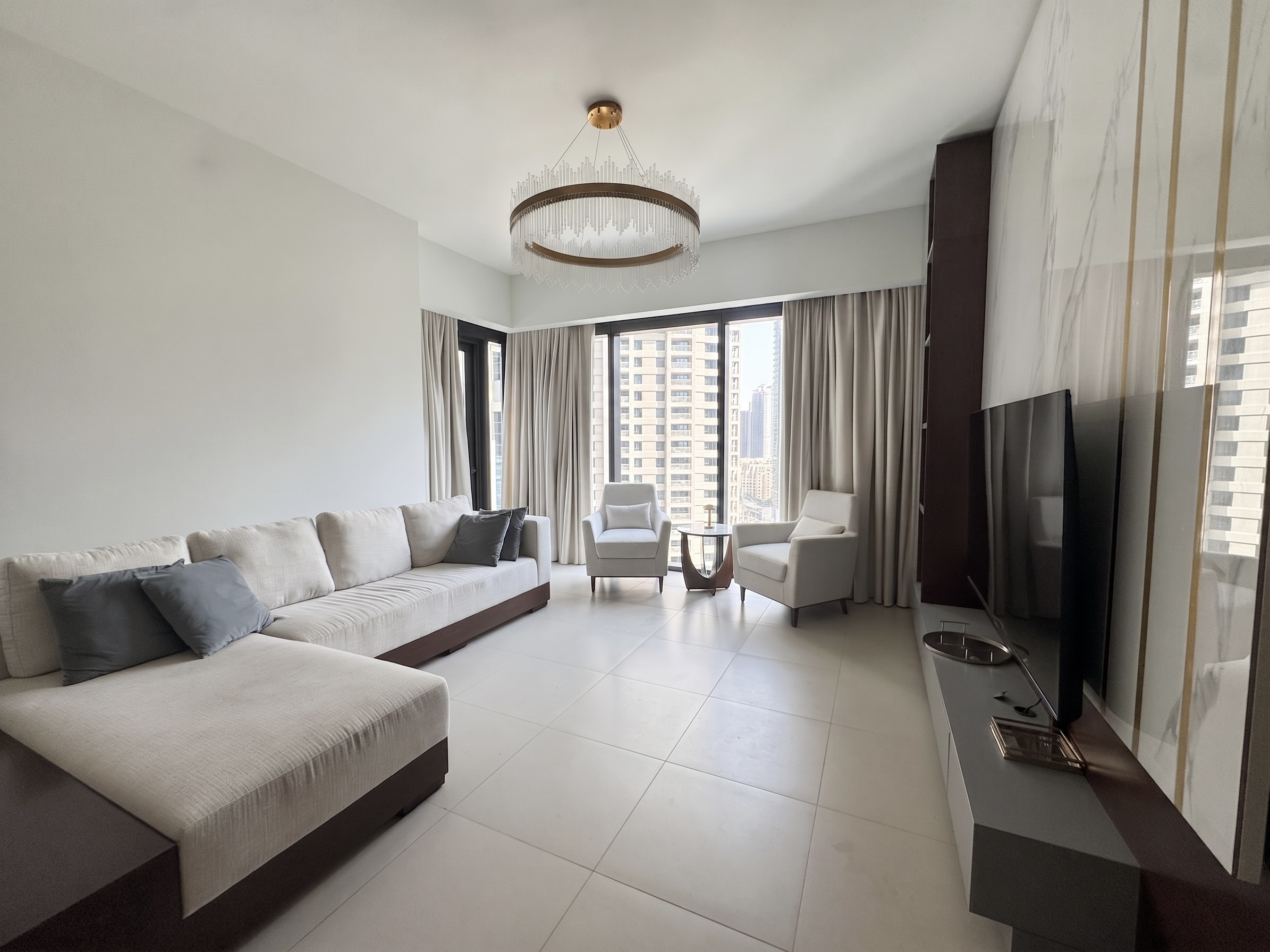 Luxury | Prime Location | Downtown View