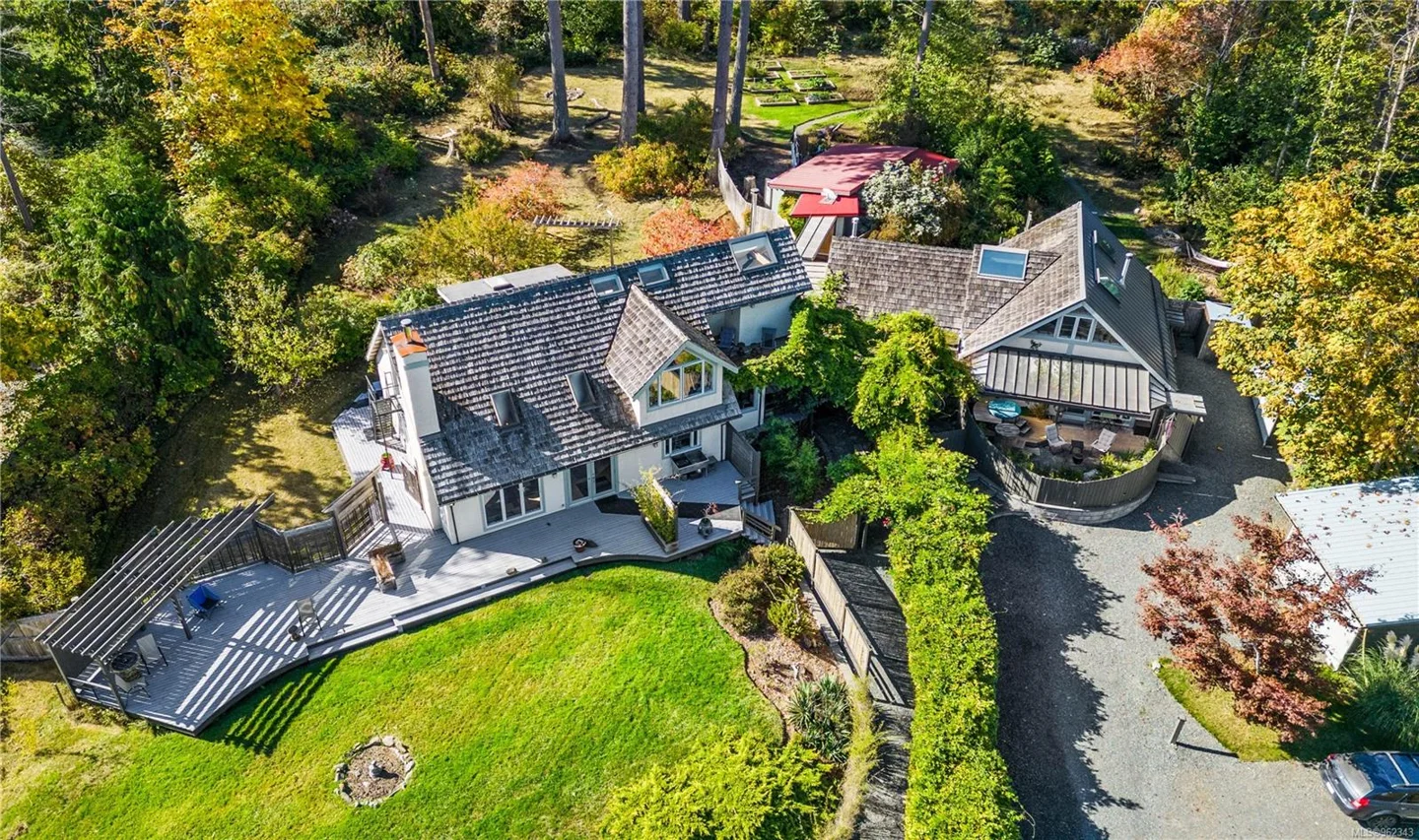 Step into a private Island Oceanfront luxury oasis on Denman
