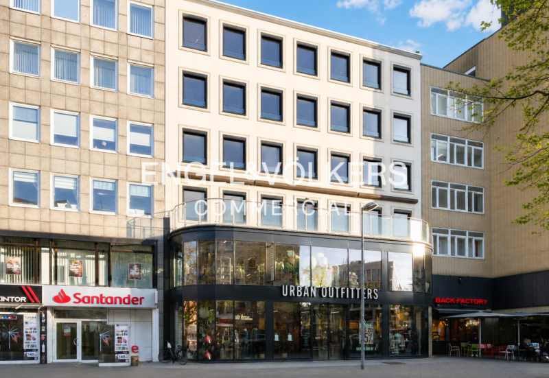Attraktive Büro-/Praxisflächen in zentraler Lage