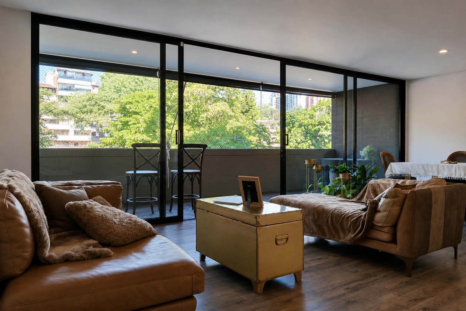 Apartamento con balcón y clubhouse para venta en Benedictinos, Envigado