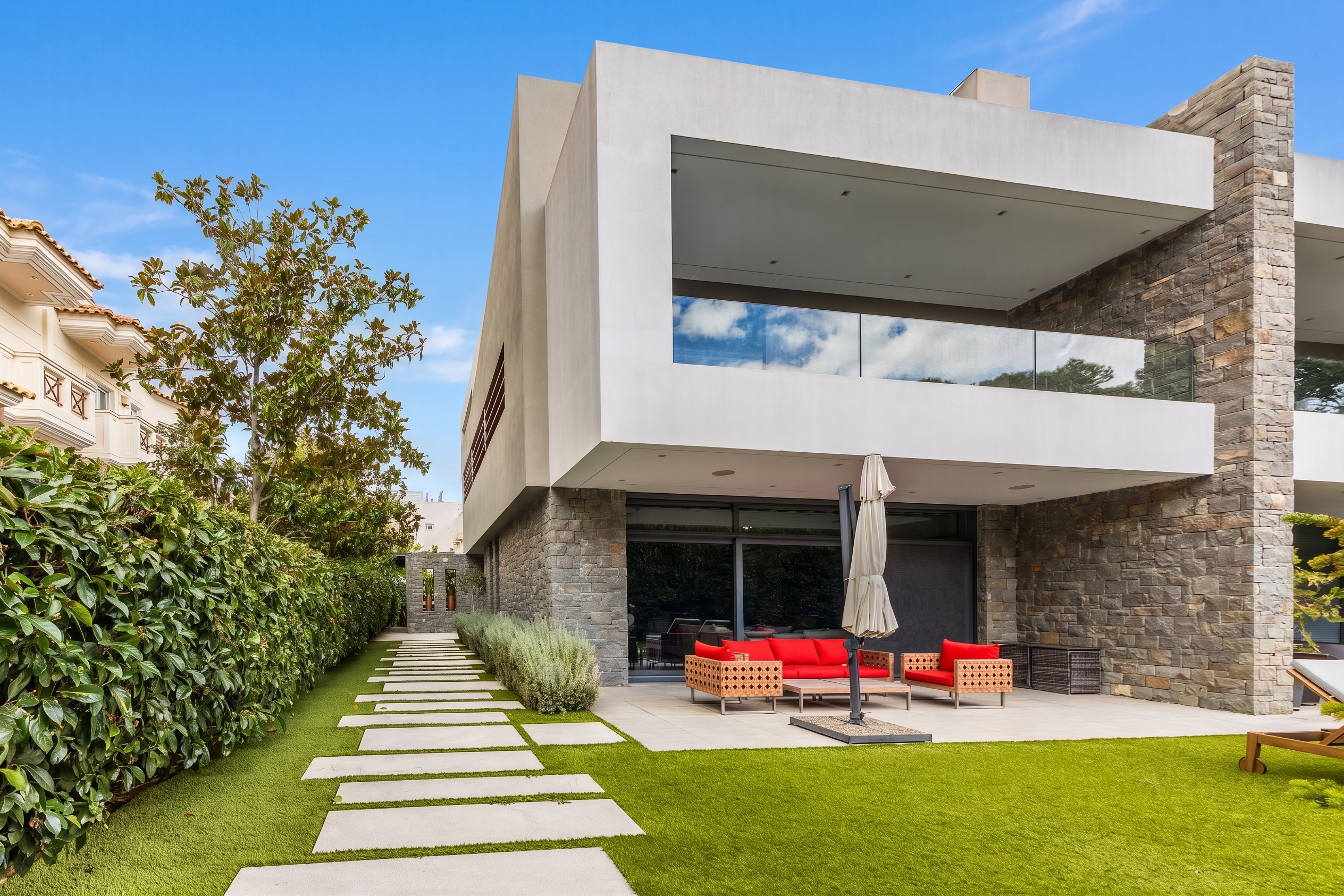Luxury maisonette of 422 sq.m. with private garden in Strofyli, Kifisia [KI-modifiziert]