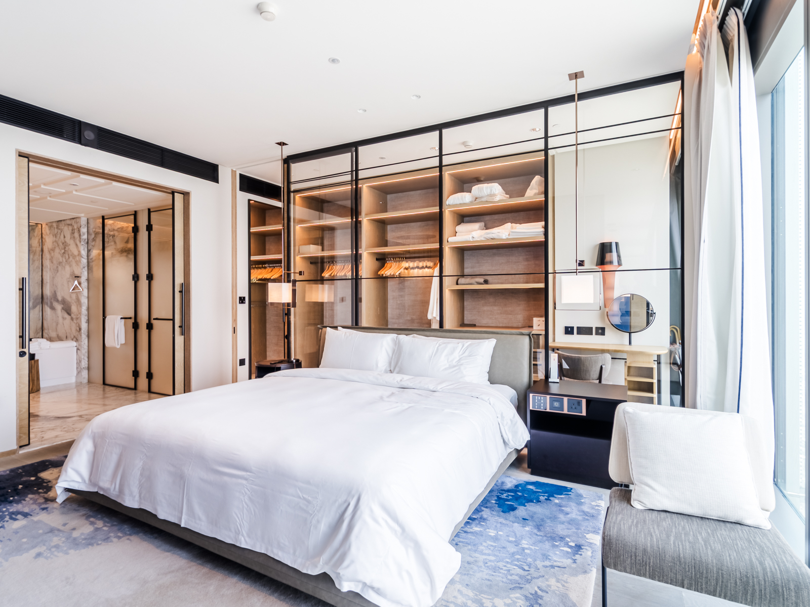 Luxury Living| Spacious | Exclusive