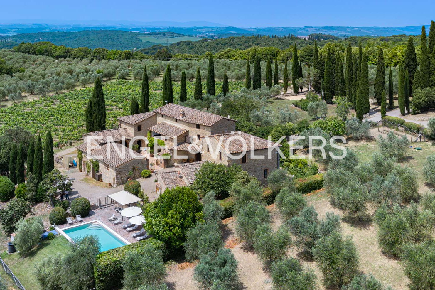 An Exclusive Tuscan Hamlet Nestled in the Chianti Hills