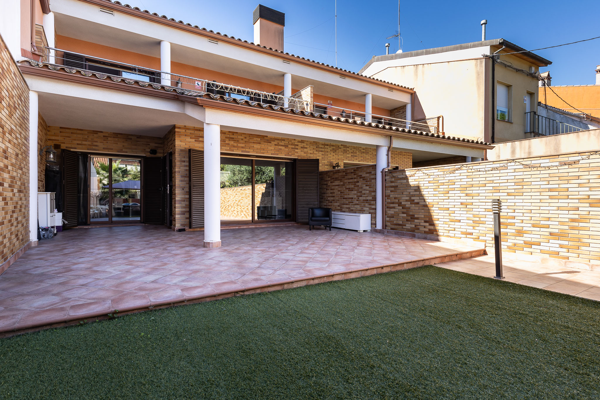 Casa exclusiva amb un gran jardí