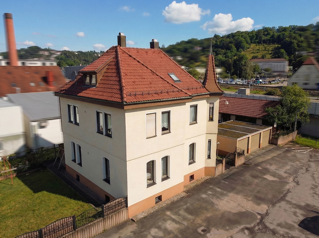 Zentral in Schwäbisch Gmünd, besonders im Charakter – ZFH mit Entwicklungspotenzial