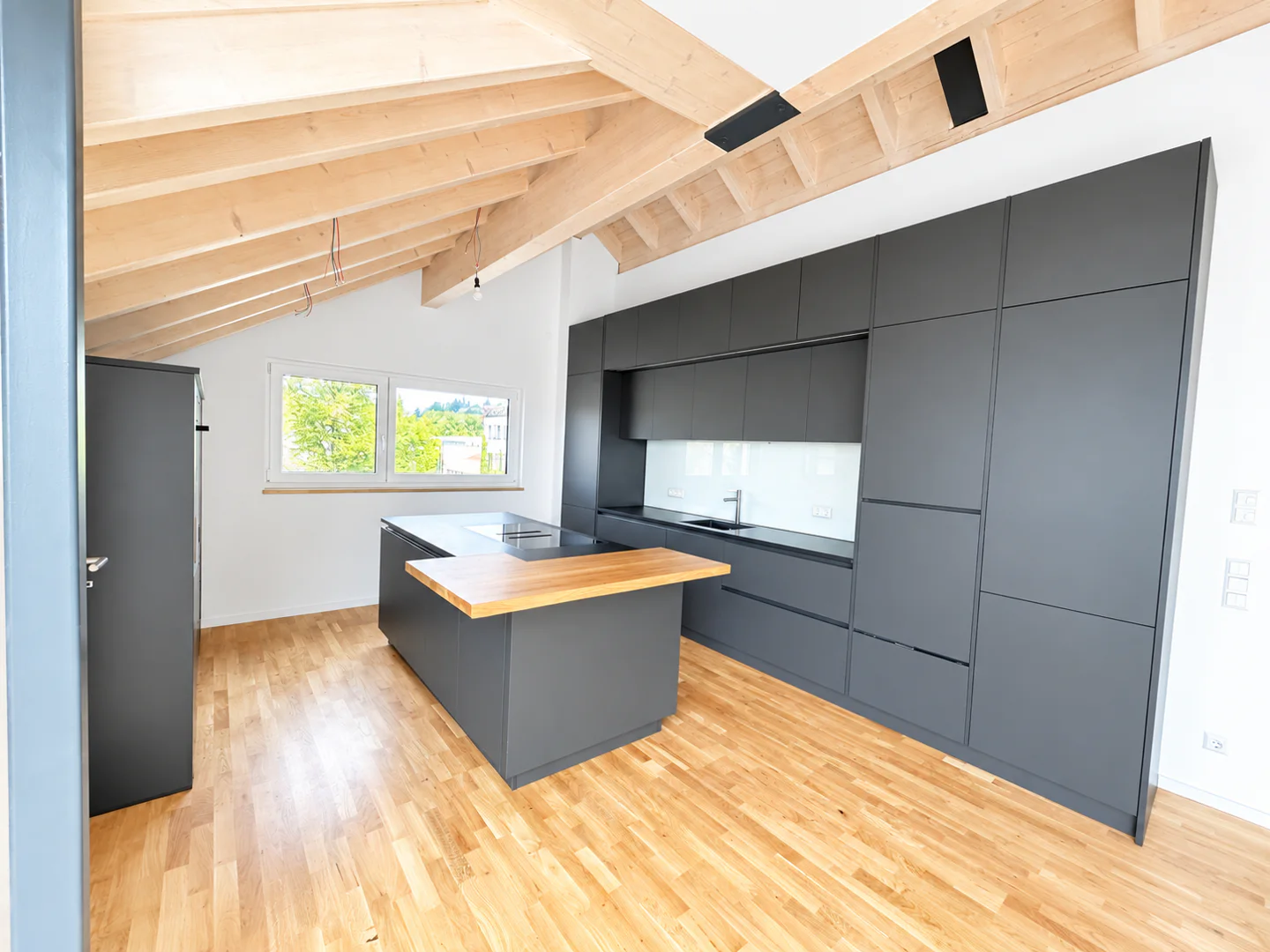 Dachgeschosswohnung mit Berg- und Seeblick - Foto 1