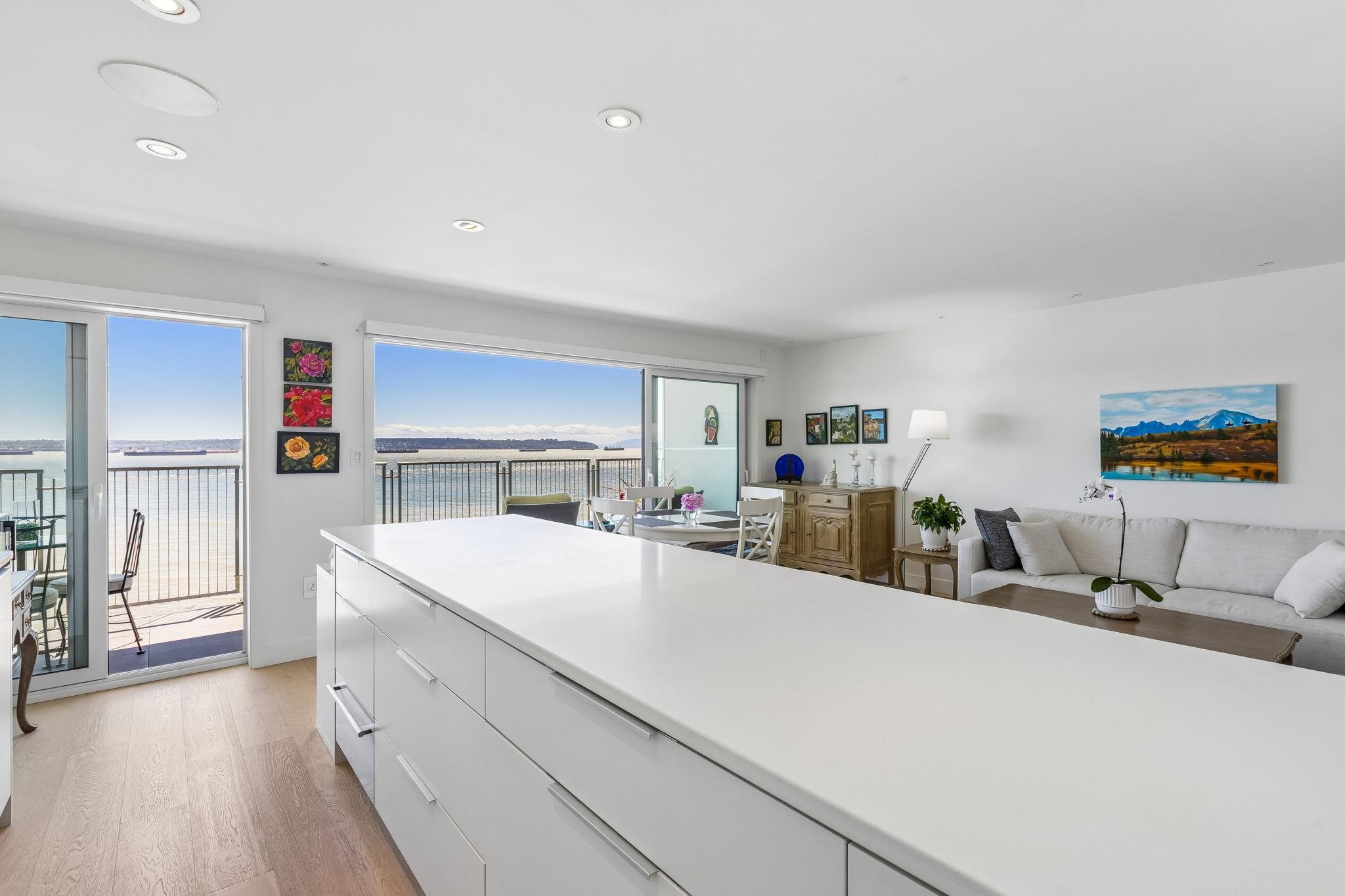 Modern Waterfront Elegance with Breathtaking Views