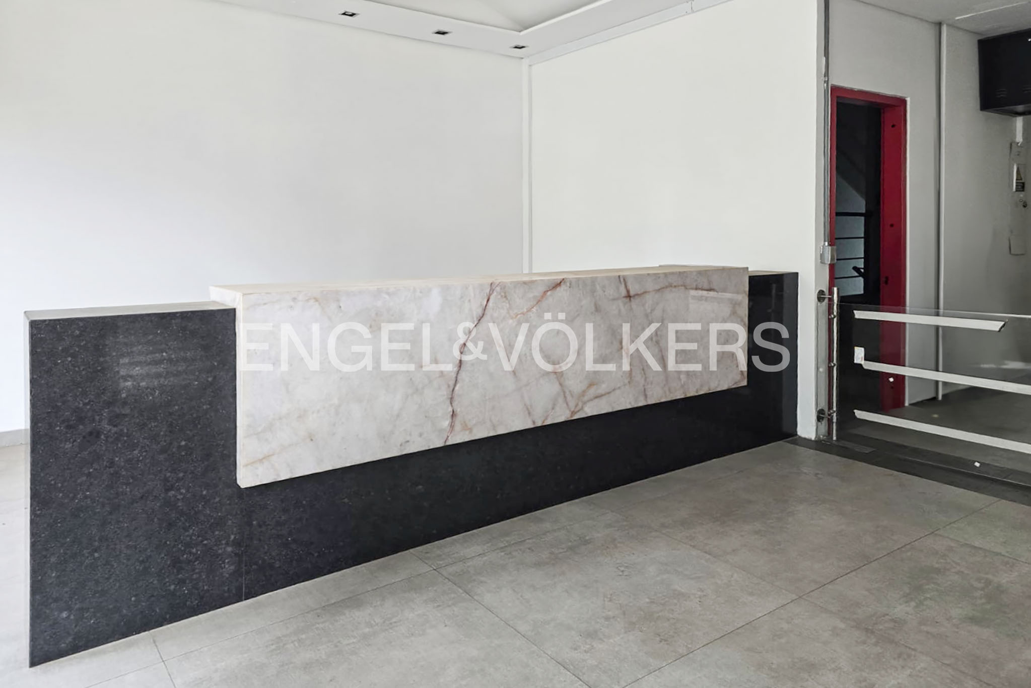 Arriendo Edificio en la 93