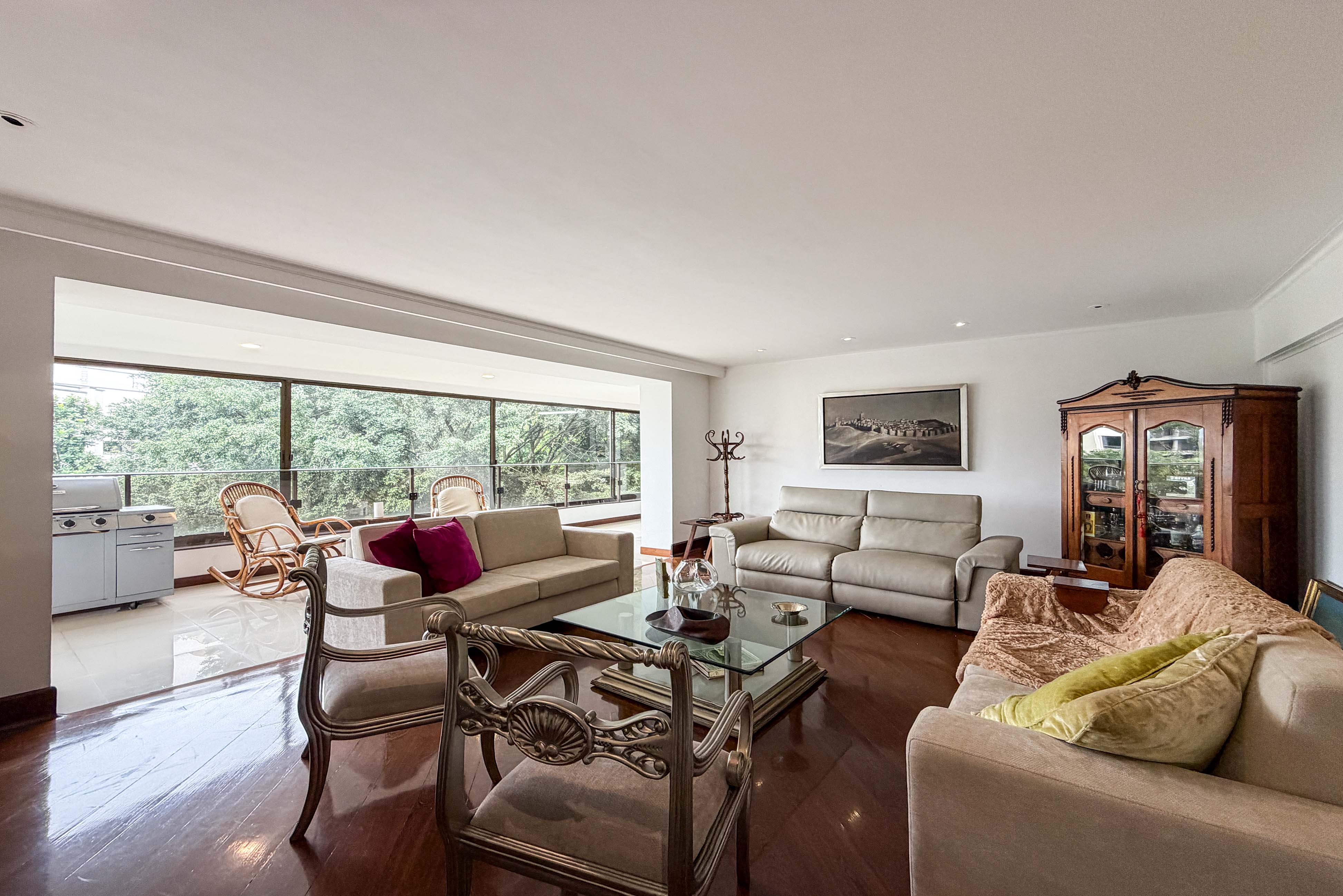 Apartamento con clubhouse para venta en El Campestre, El Poblado