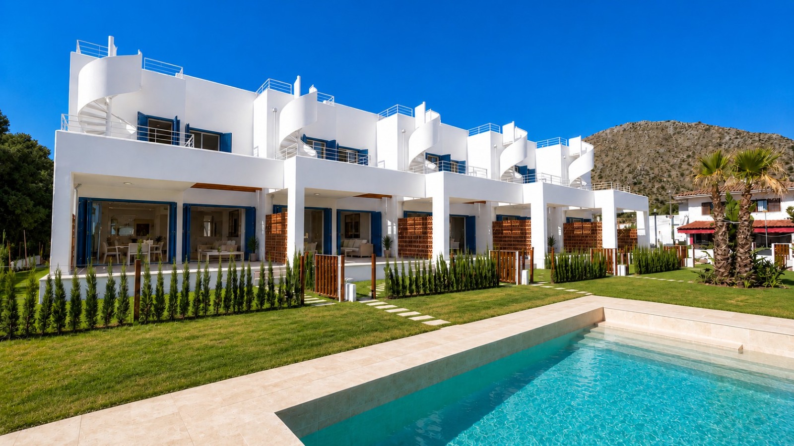 Neubau-Reihenhaus am See in Port d’Alcúdia