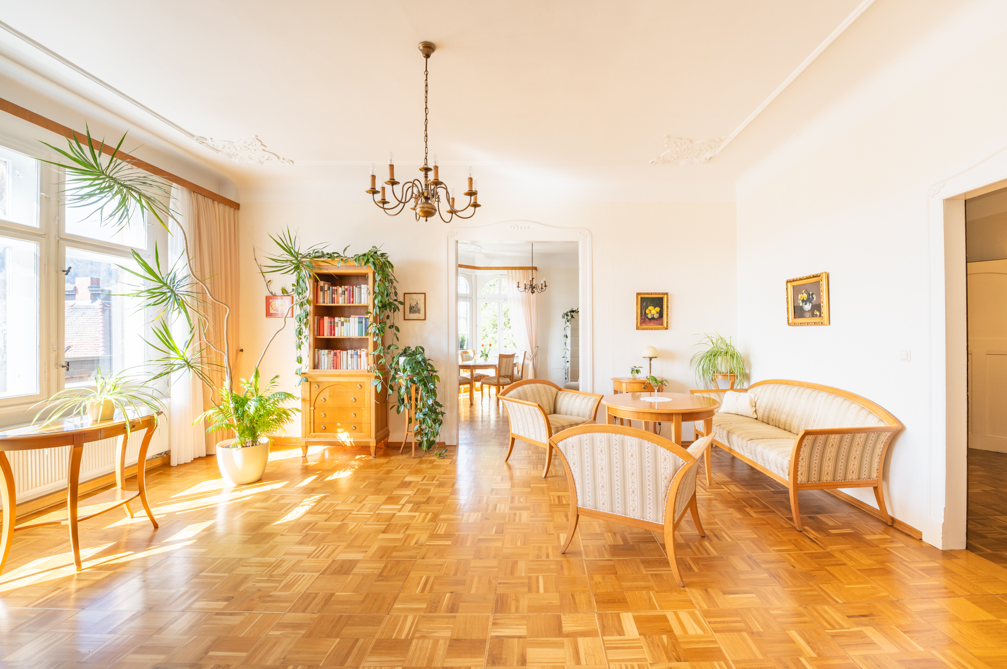 Exklusivität trifft Historie- Traumhafte Altbauwohnung im beliebten Westviertel