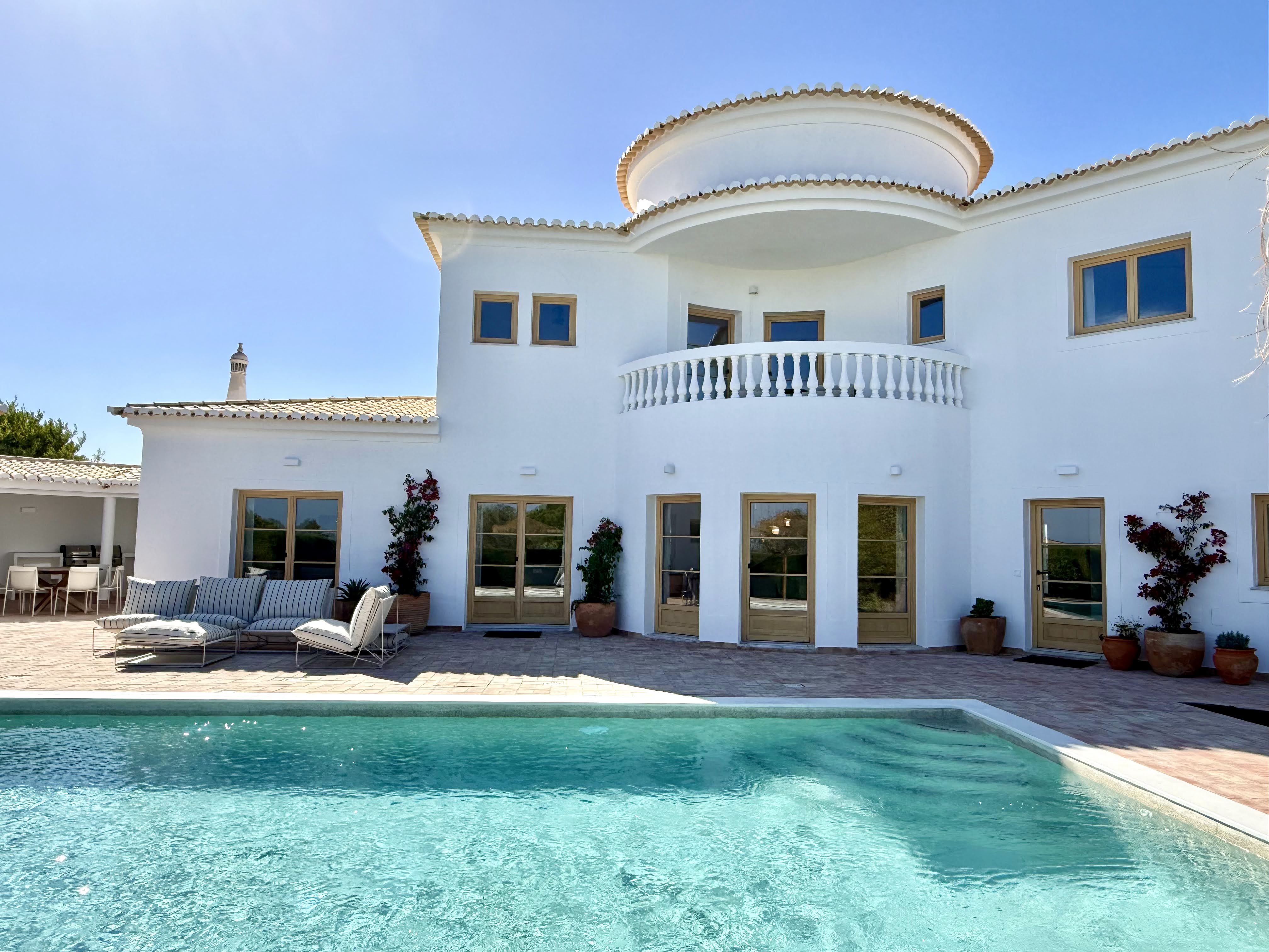 Refined Algarve Living in Vila do Bispo