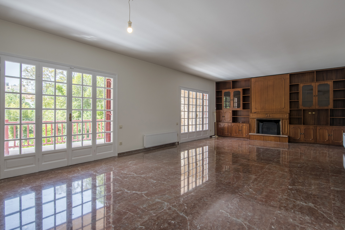 Elegant floor apartment 140 sq.m.