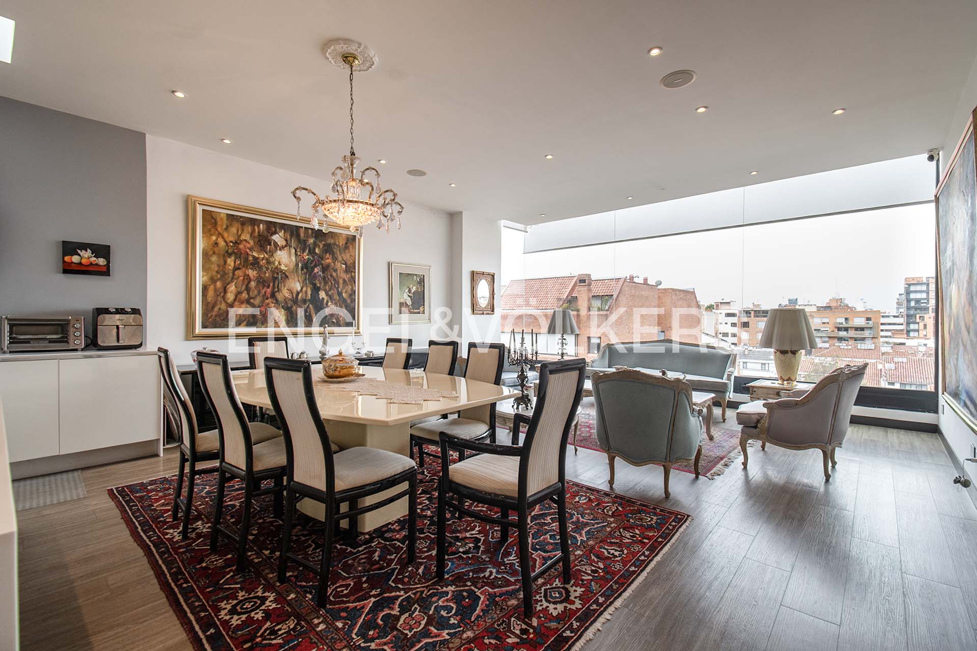 Penthouse con terrazas para arriendo en Santa Paula