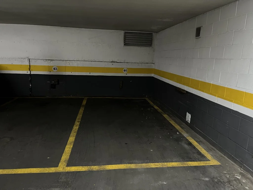 Spacious and comfortable parking space in Chamartin