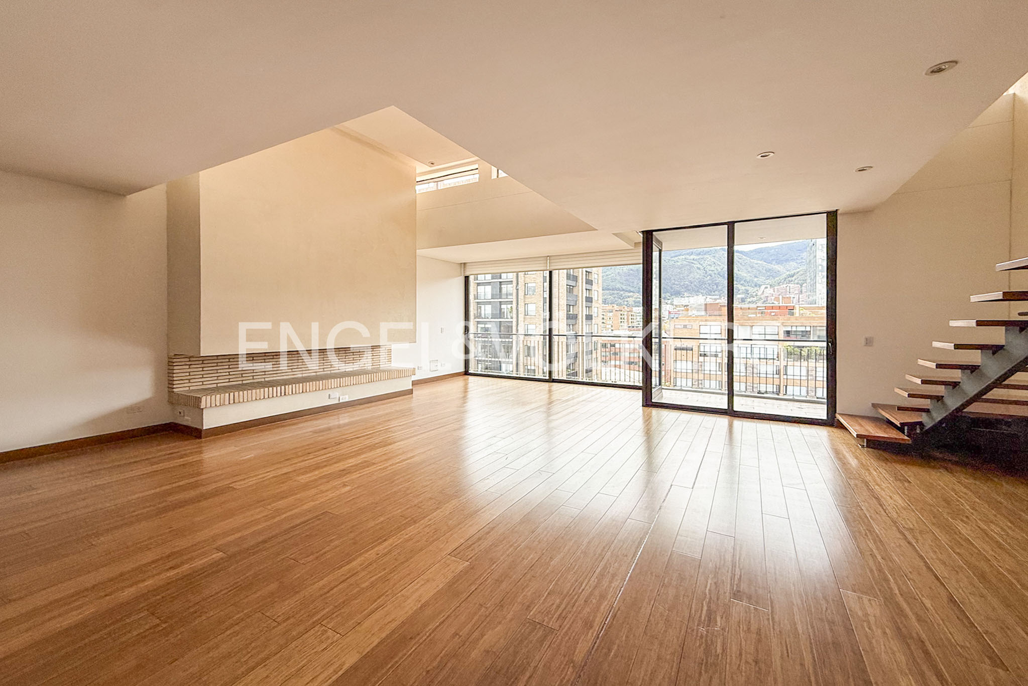 Penthouse de diseño con gran terraza para venta en el Virrey