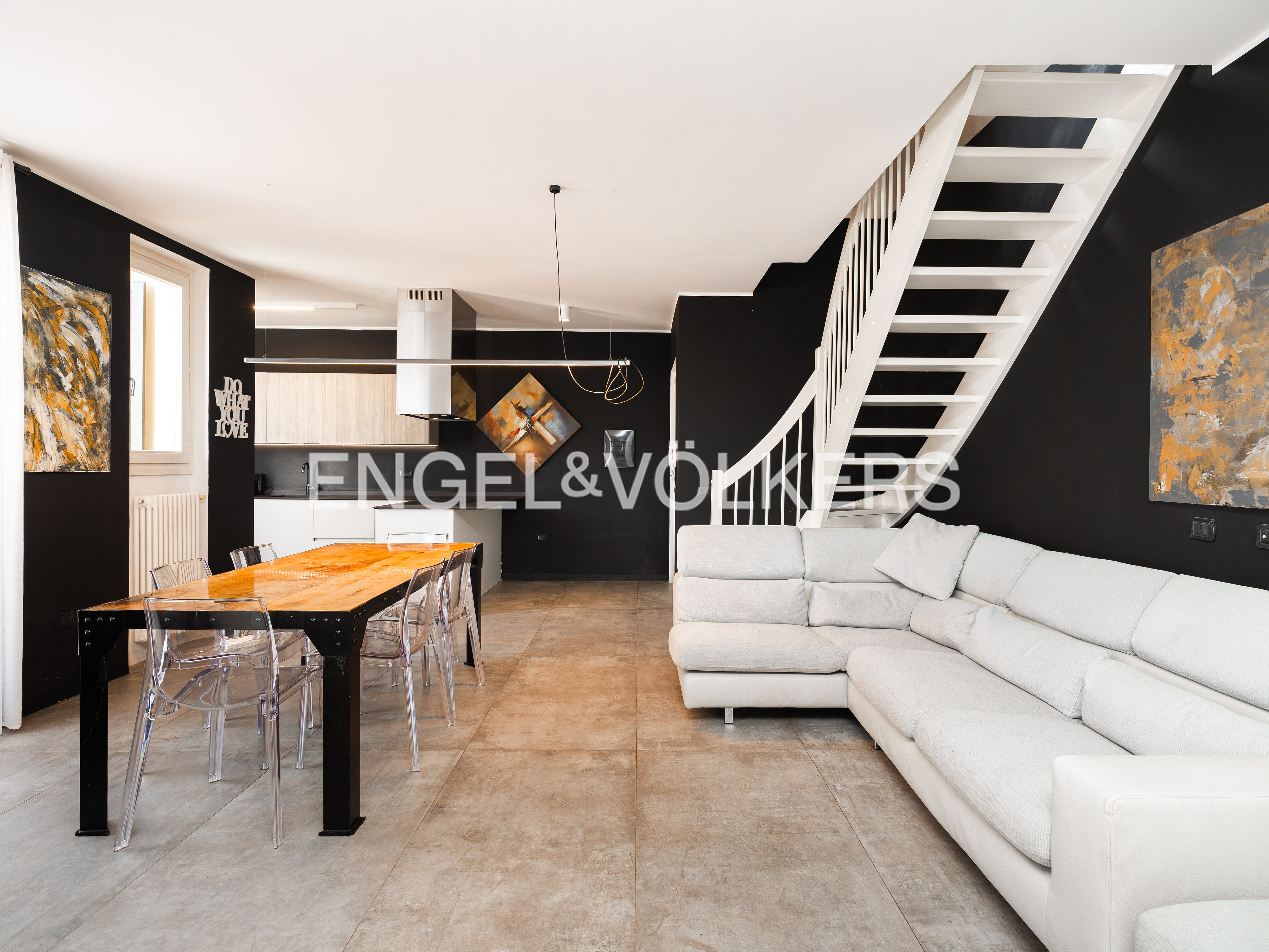Bright duplex apartment with terrace in Cadriano