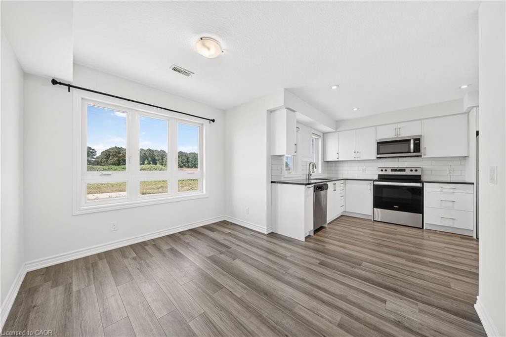 Desirable Townhouse In A Vibrant Community