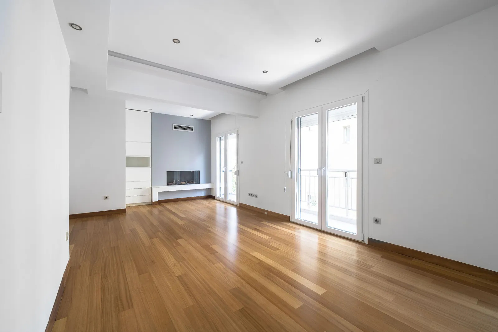 Renovated apartment in Sofouli Karabournaki