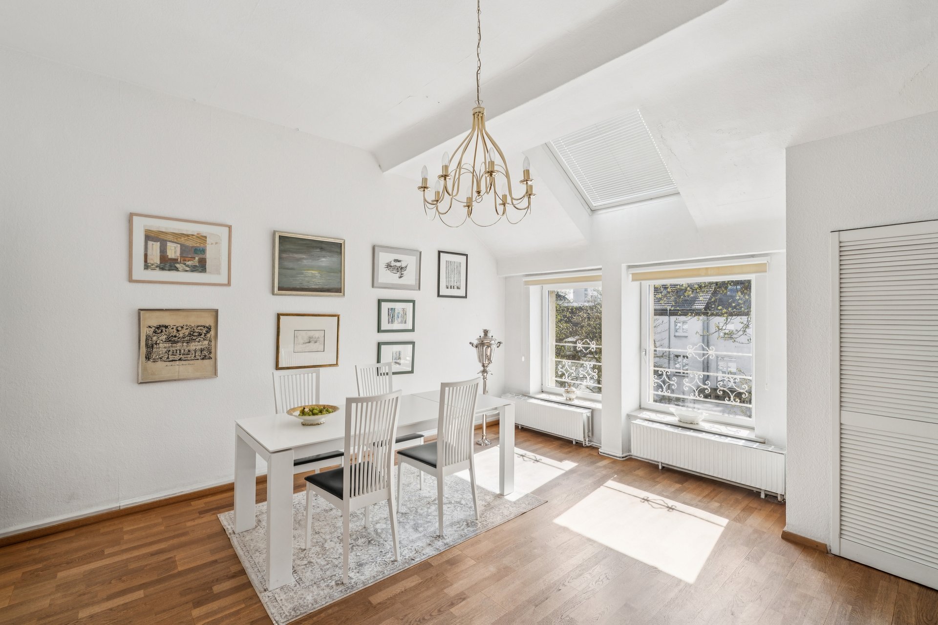 Loftartige Dachgeschoß-Maisonette-Wohnung um die Ecke vom Kölner Dom