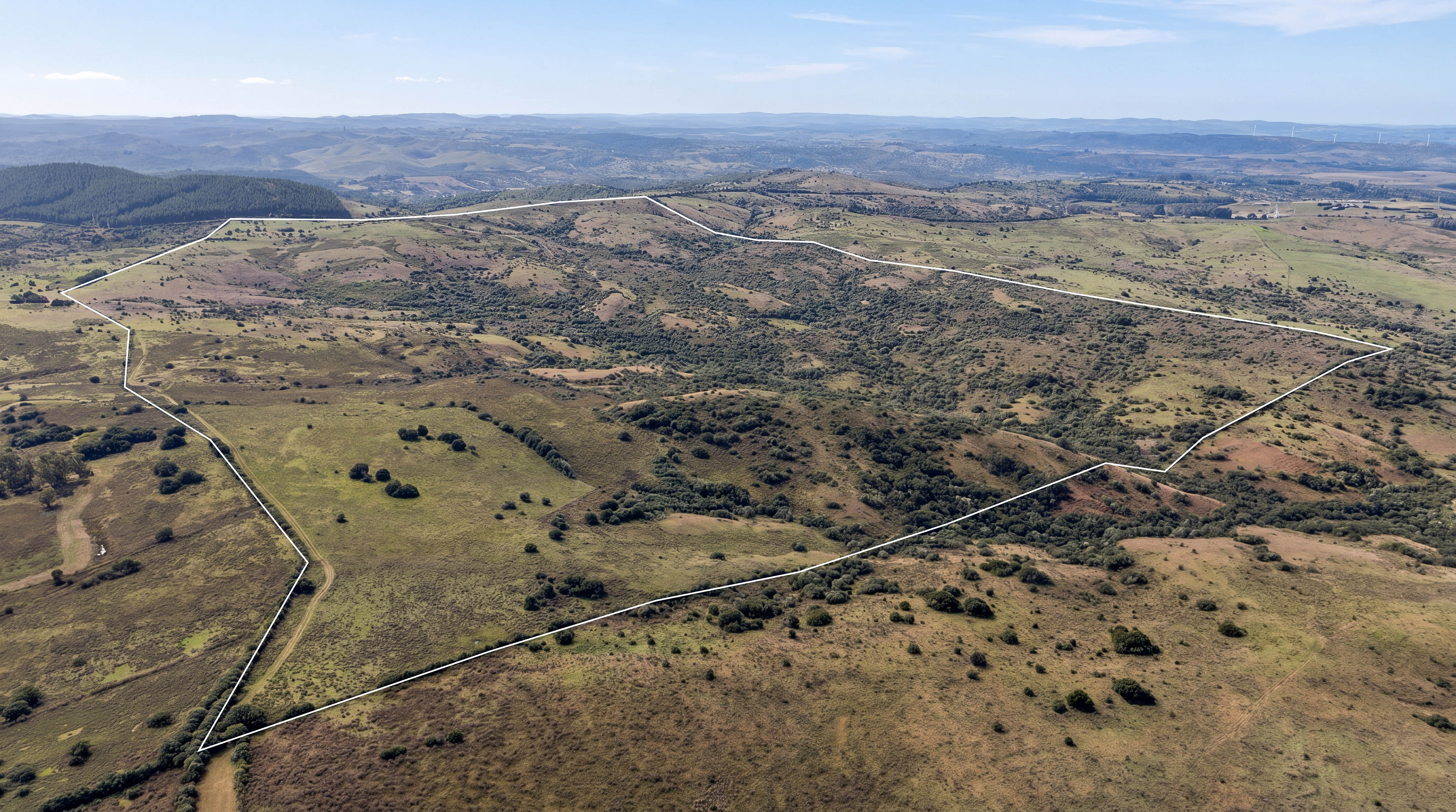 Campo de 188 Hectáreas en Pueblo Edén: Vistas Panorámicas y Agua Permanente