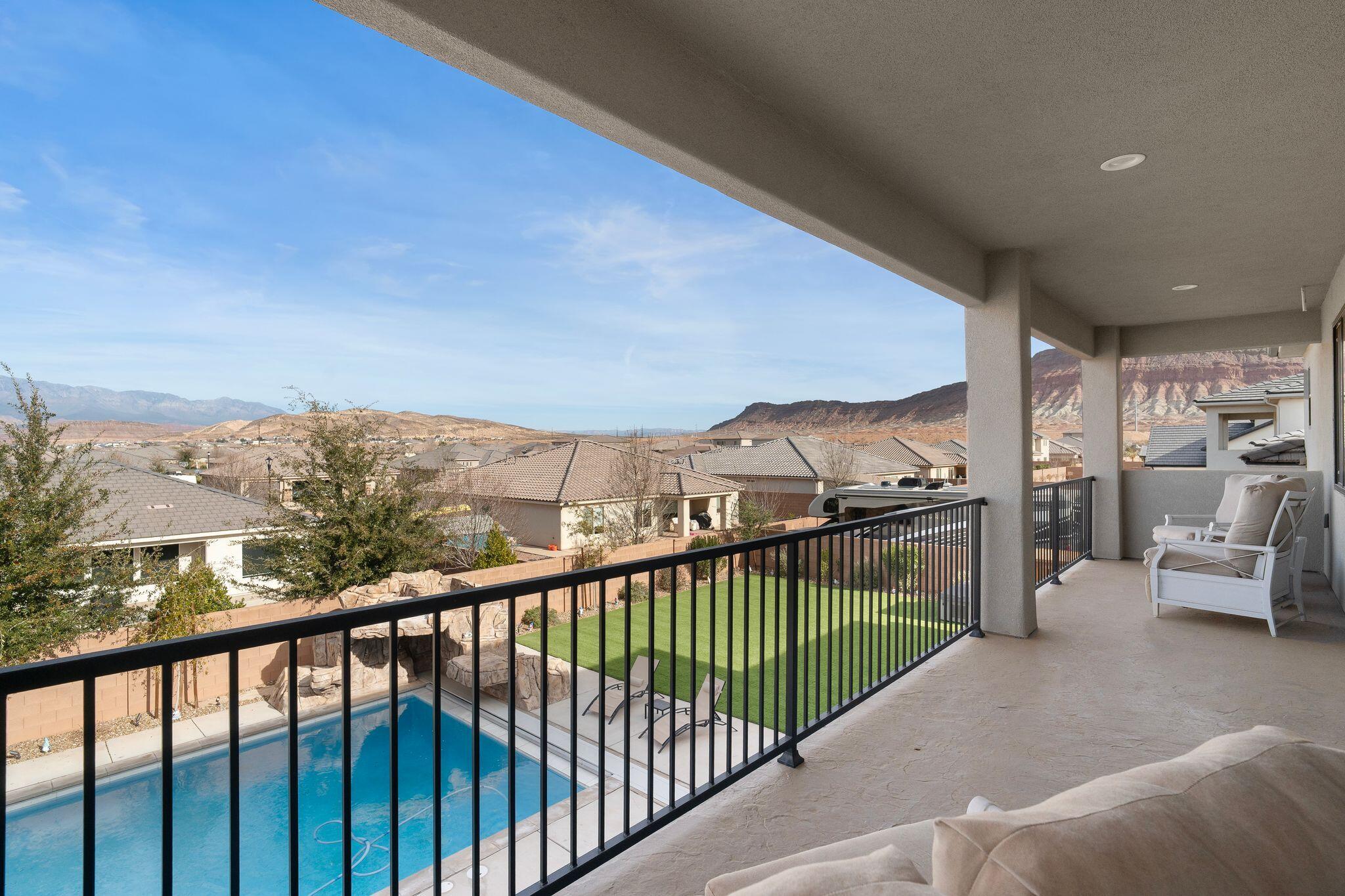 Luxury Home with Stunning Pine Mountain Views