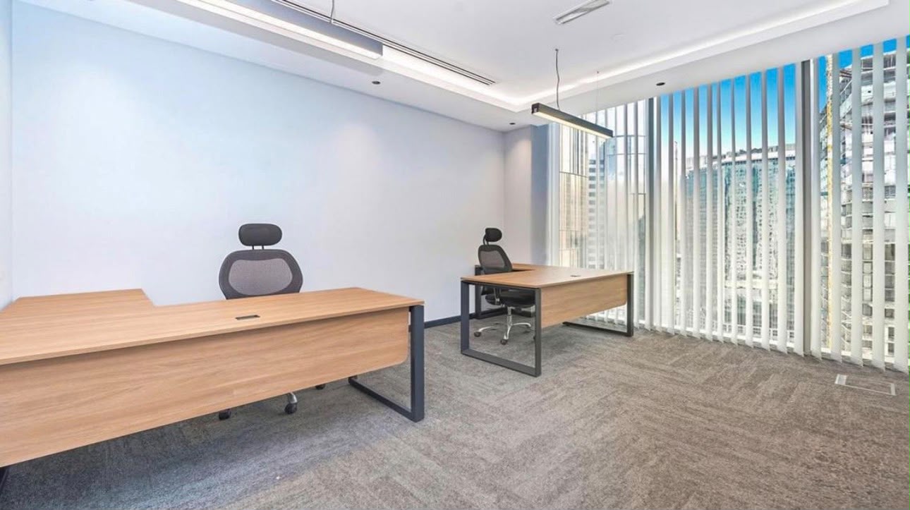 High Floor | Near Metro | Available Now