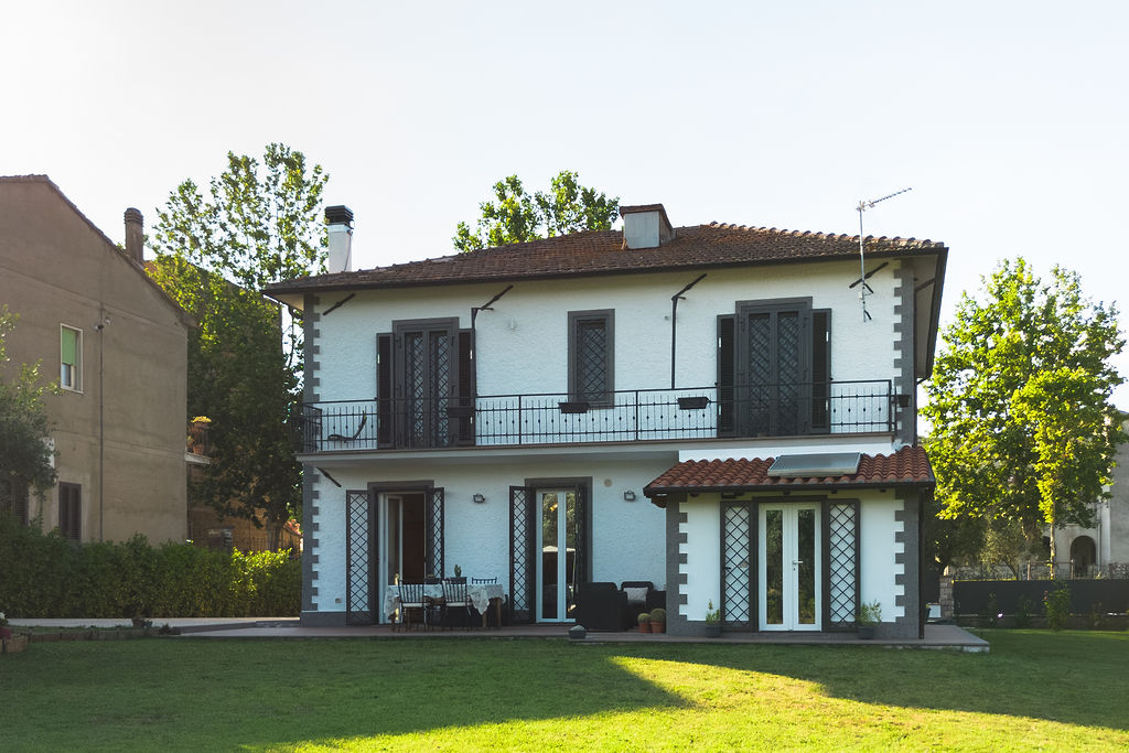 Rifinito villino Liberty con giardino, Bassano in Teverina