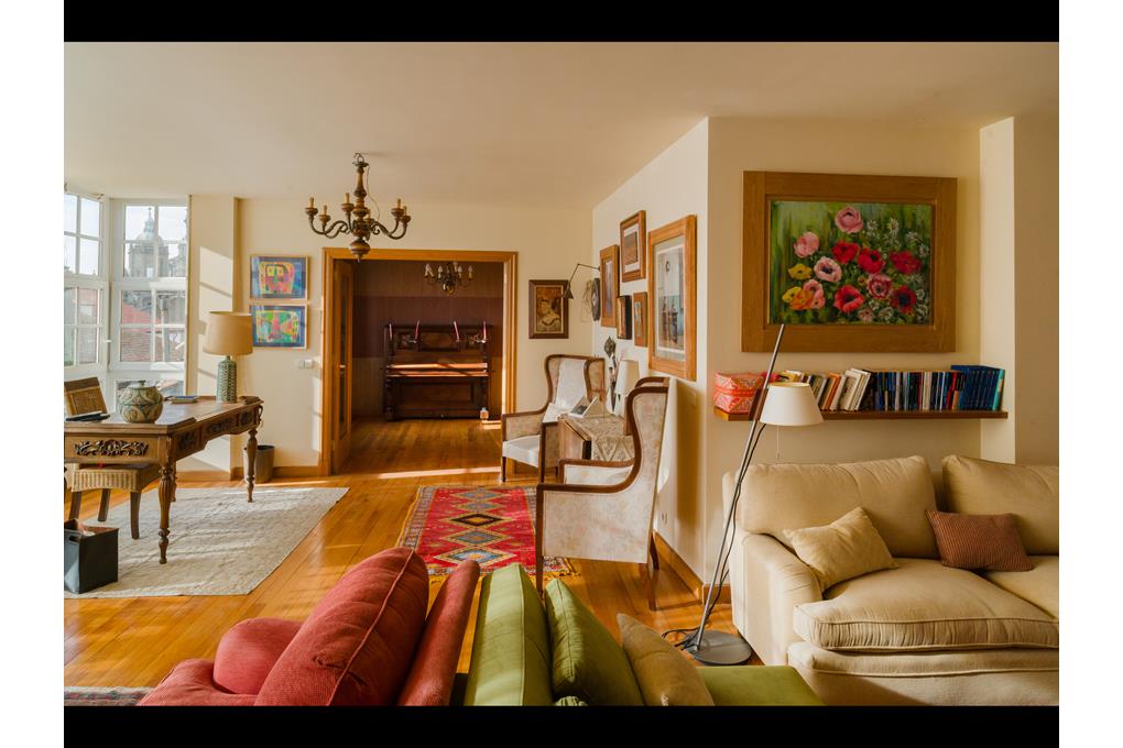 E&V sells renovated duplex in a historic building on Rúa Nova, Santiago de Compostela
