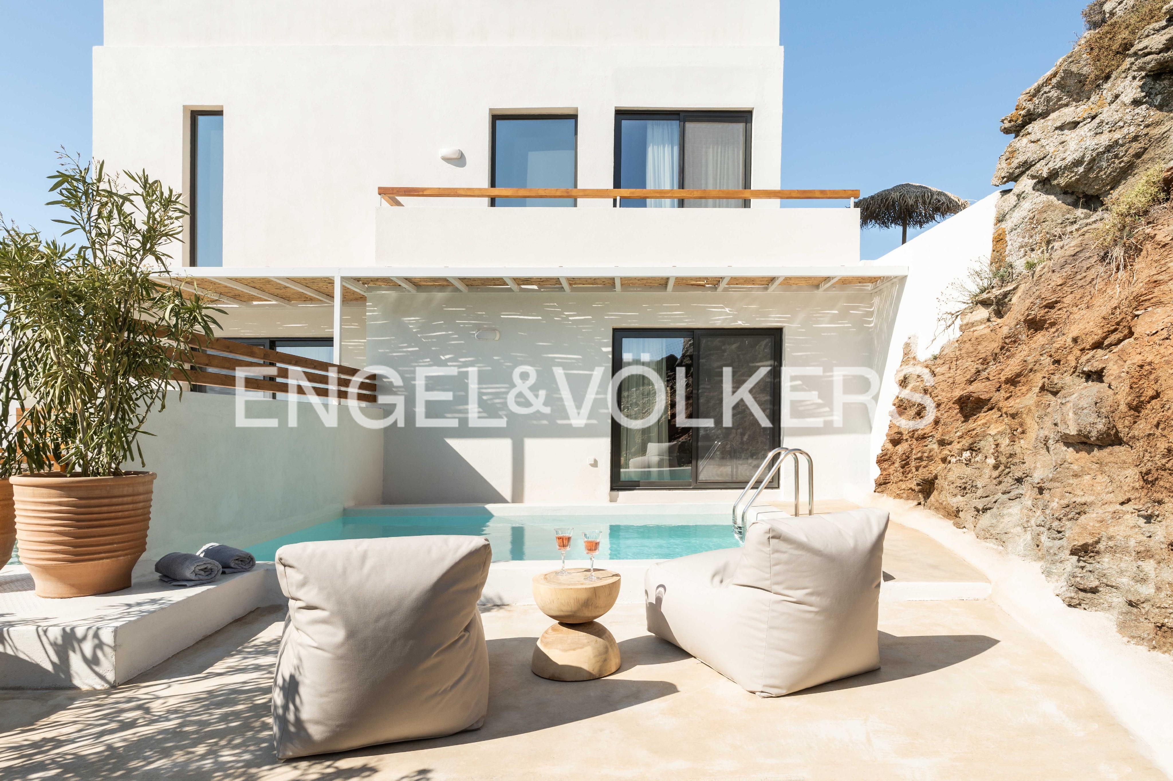 Elegant Apartment Overlooking the Aegean in Tinos