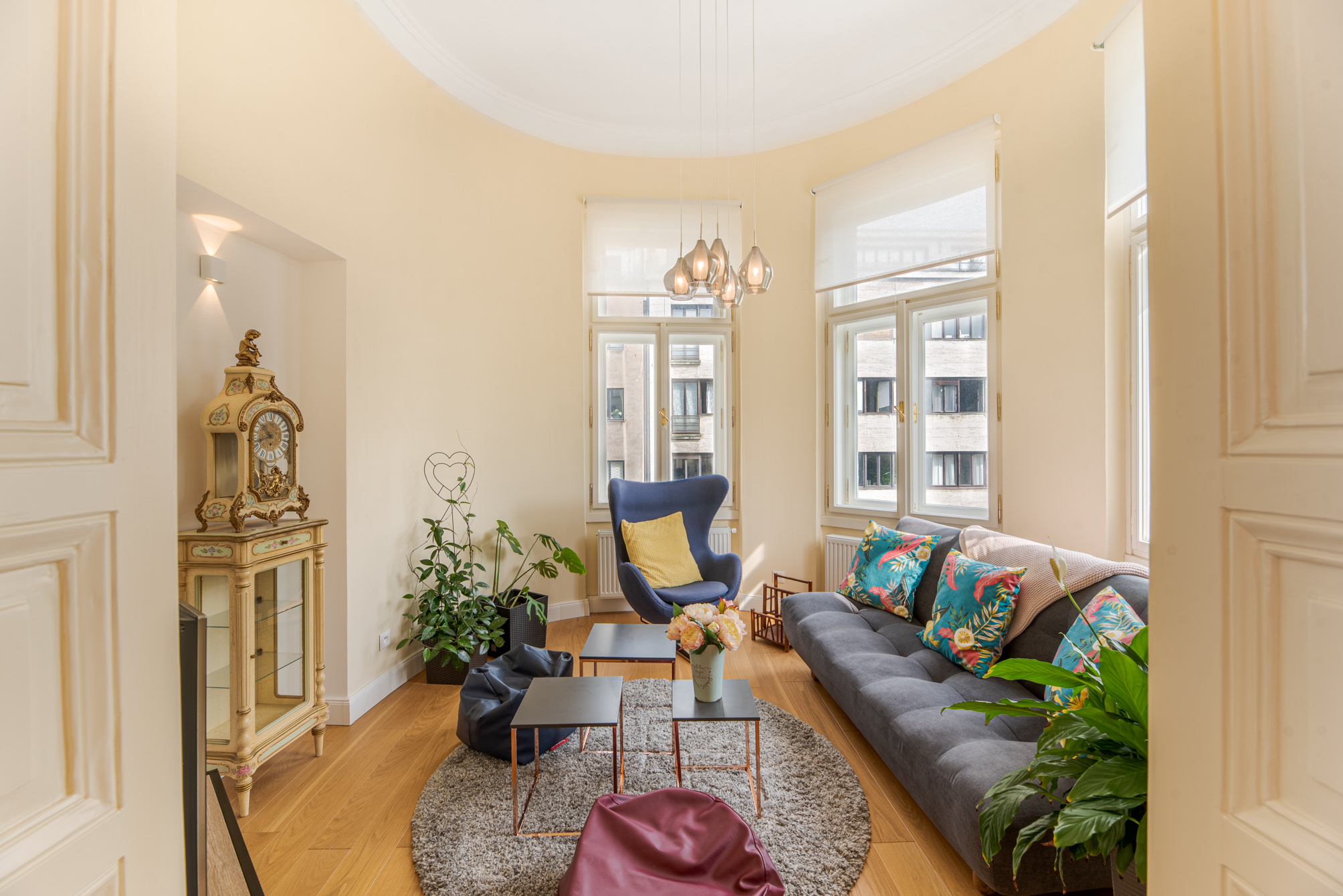 Pronáejm bytu 3+1 na Petrském náměstí