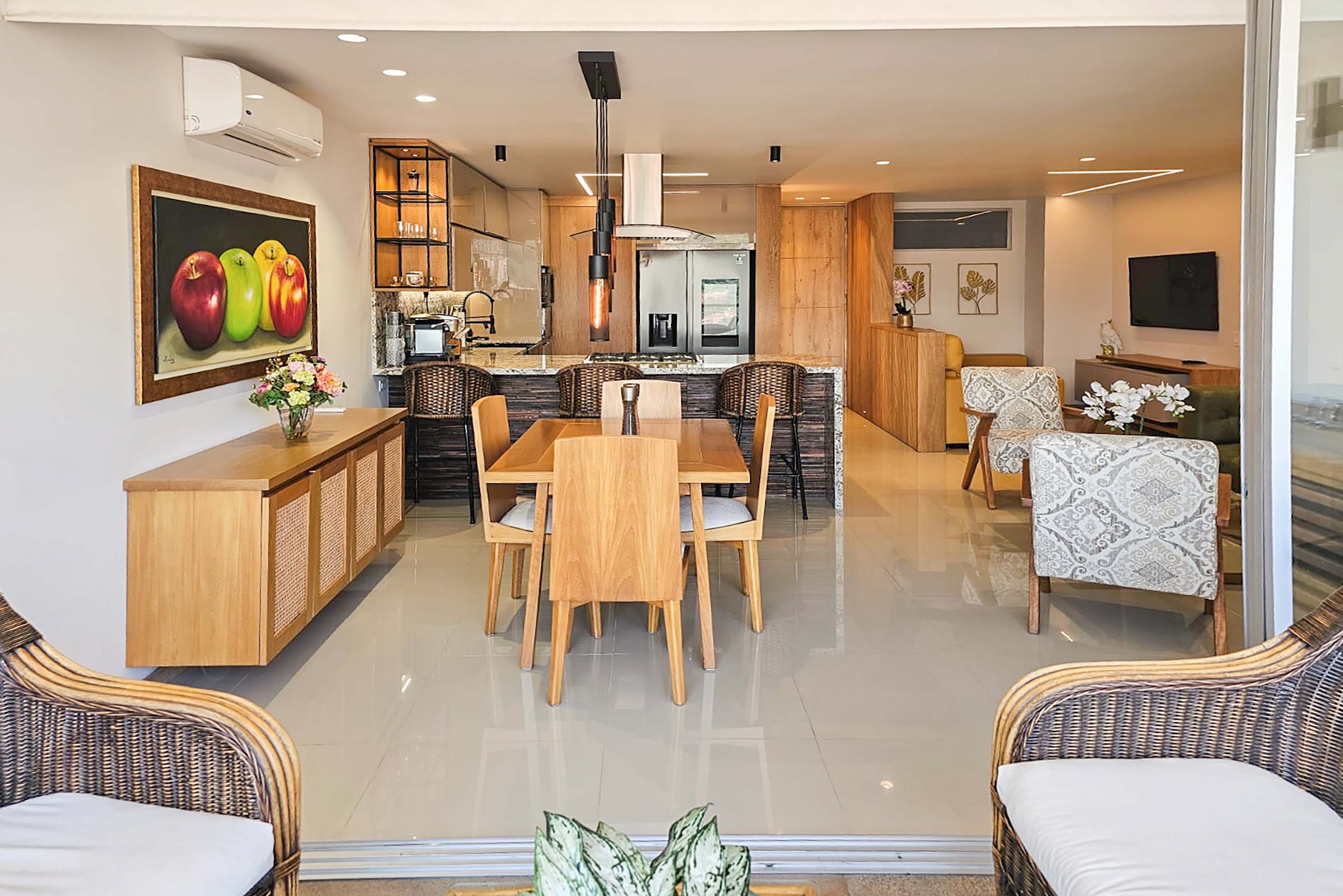Apartamento con balcones y clubhouse para venta en Envigado