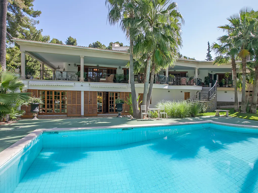 Villa with views of the golf course in Son Vida