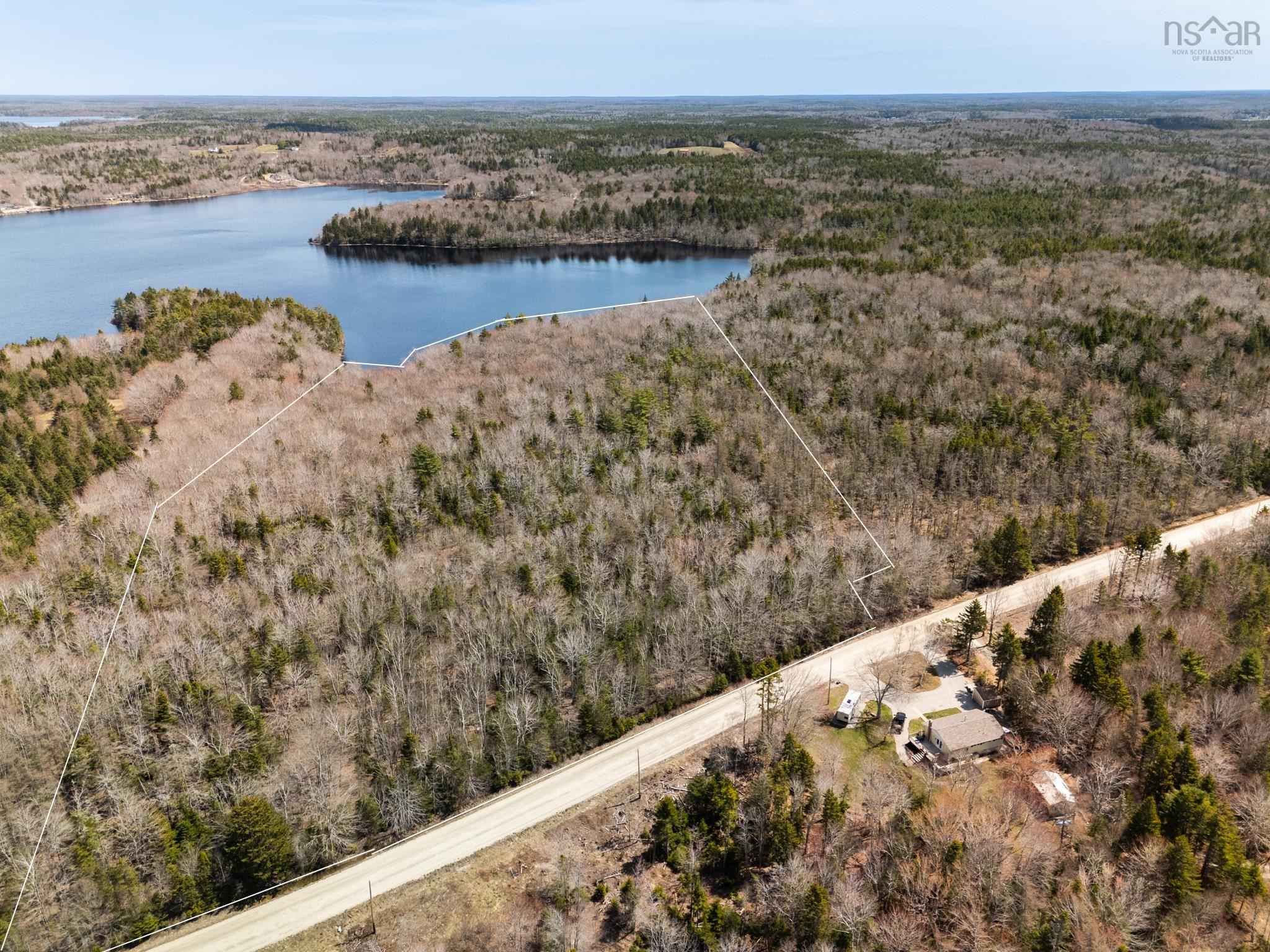 850 Feet Of Water Frontage. Endless Possibilities.