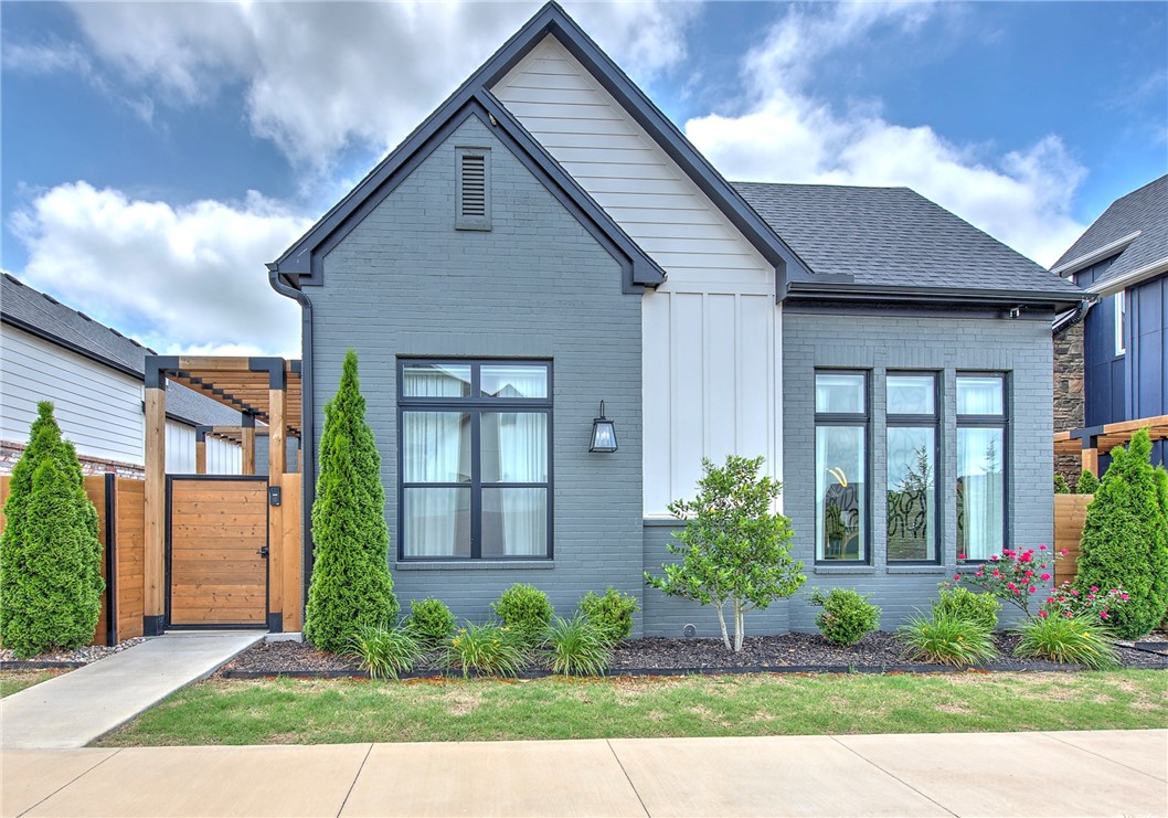 Stunning Bentonville Home with Lock & Leave Living
