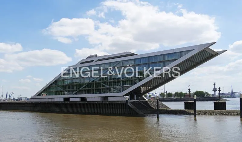 "Dockland" - spektakuläres Bürohaus an der Elbe