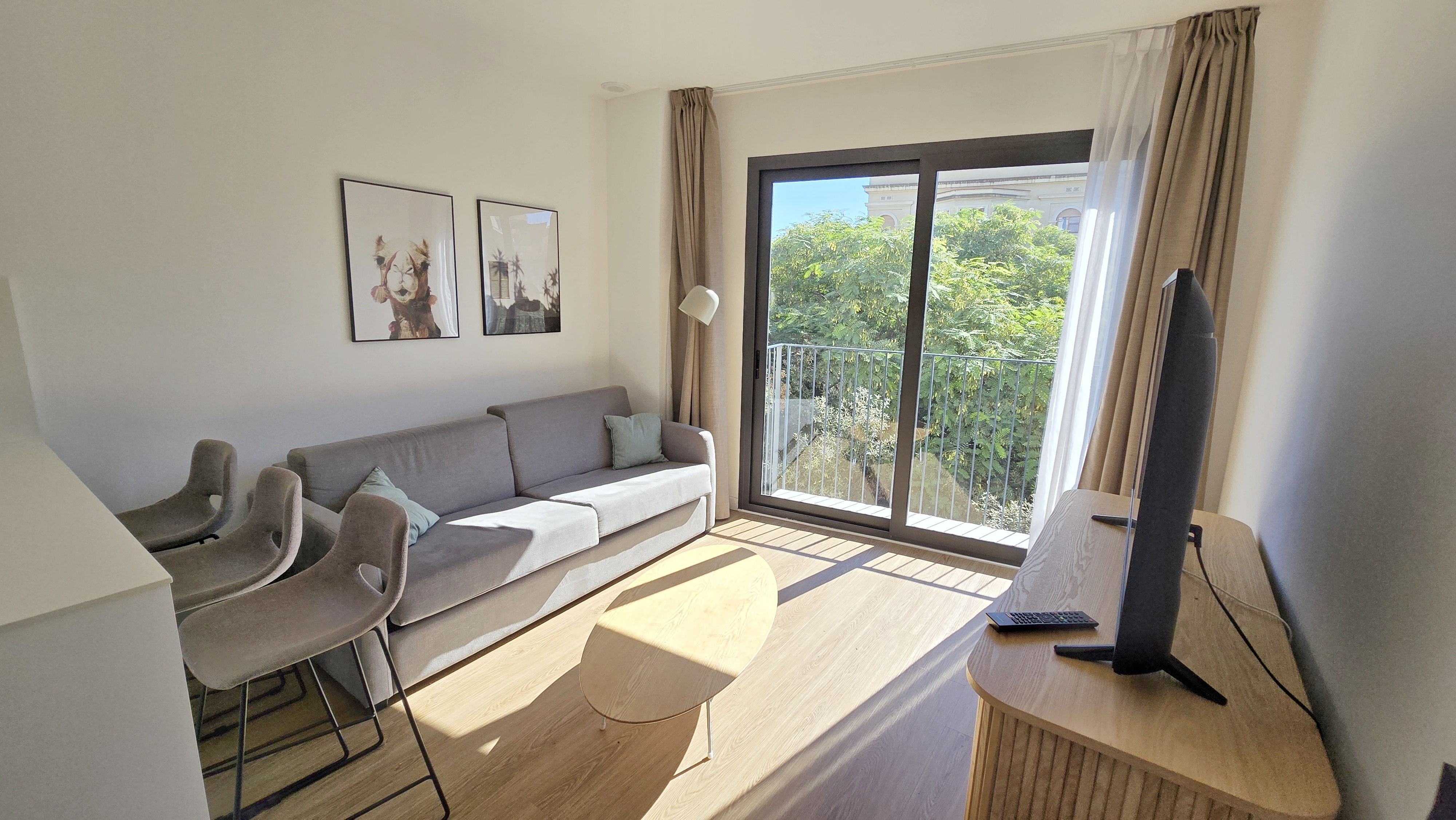 Brand-new furnished top-floor apartment with a 36 m² private terrace in Collblanc