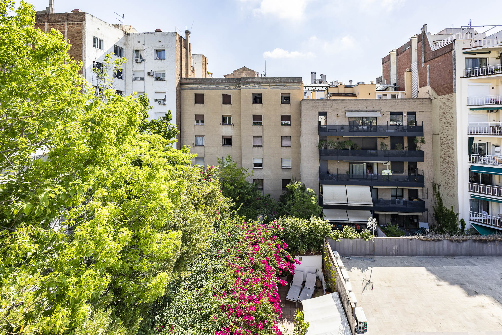 Bright penthouse with great potential on Leo XIII