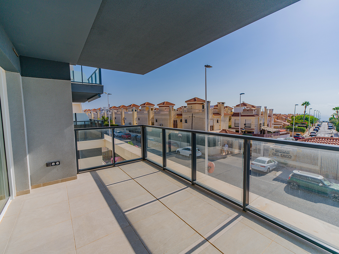 Natural Light, Open Sea Views and Quality of Life in Gran Alacant