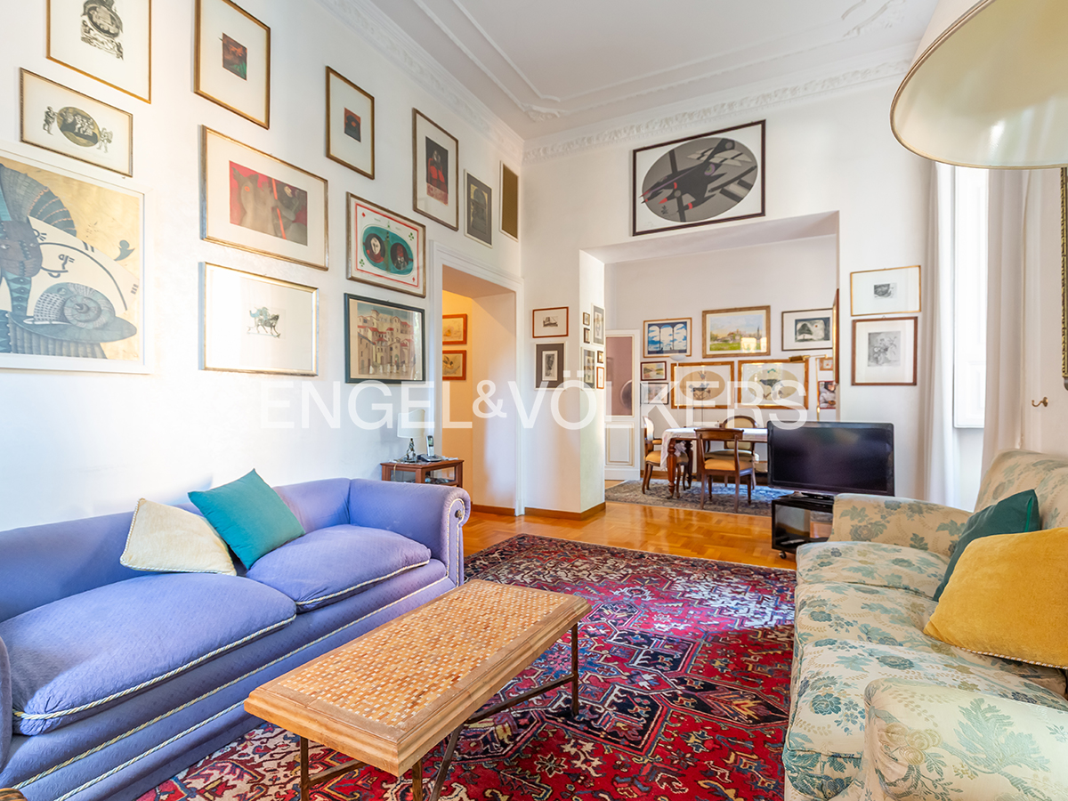 Prestigious representative property in the heart of Villa Torlonia