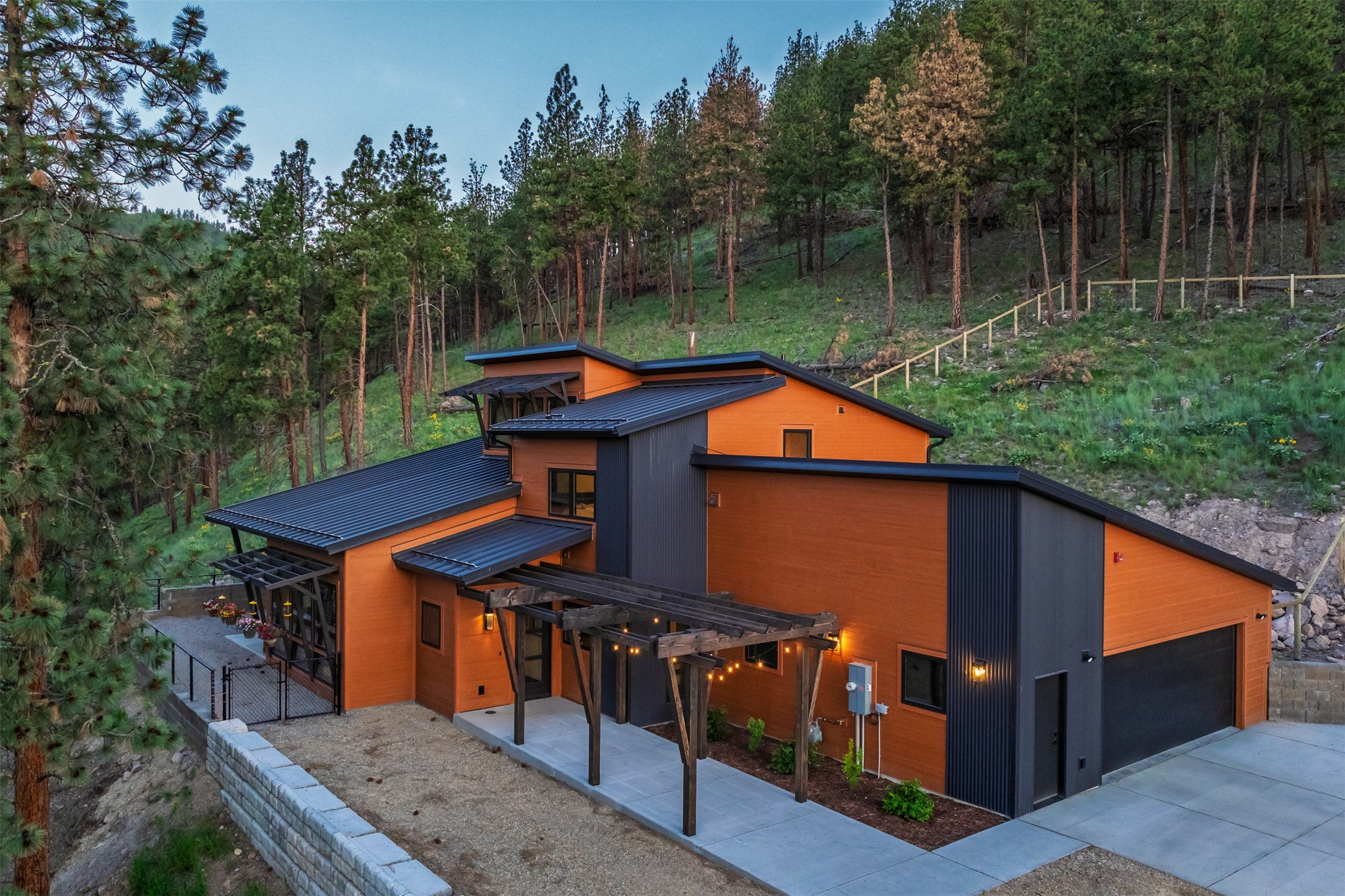 Modern Architecture Meets the Montana Landscape