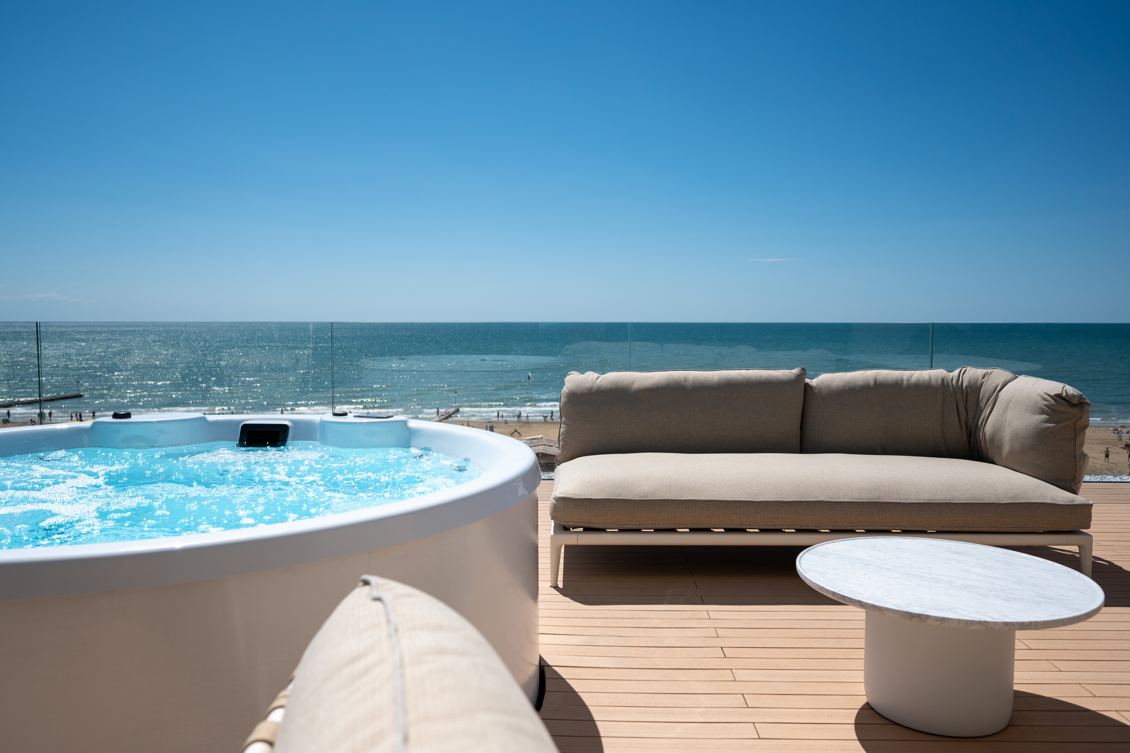 Ikonisches Designer-Penthouse direkt am Meer