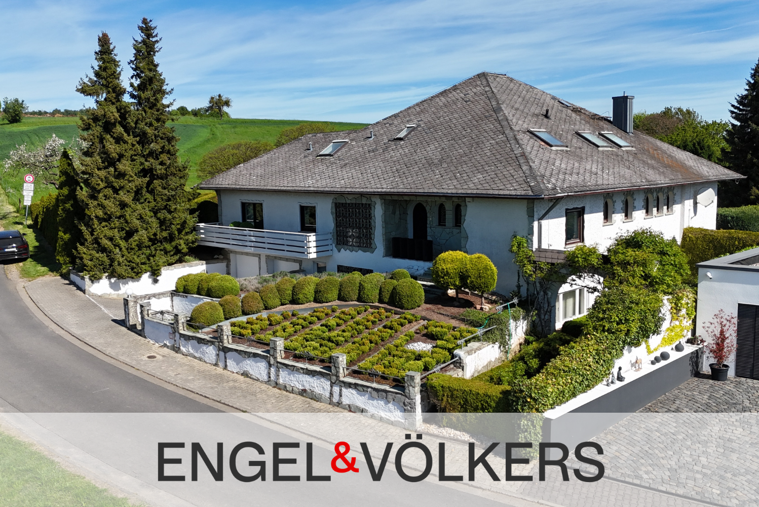 Stilvolles Anwesen mit parkähnlichem Garten und Weitblick in Fränkisch-Crumbach