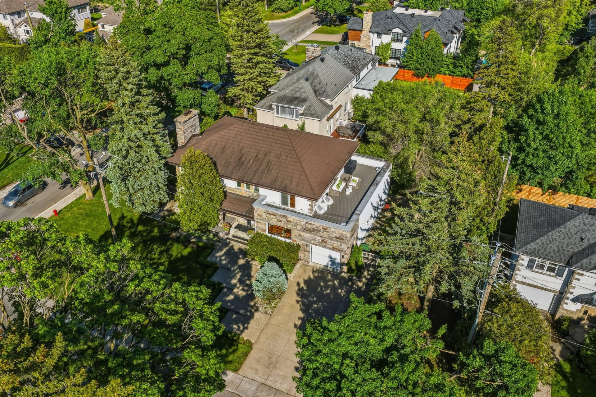 Elegant residence in prestigious neighbourhood